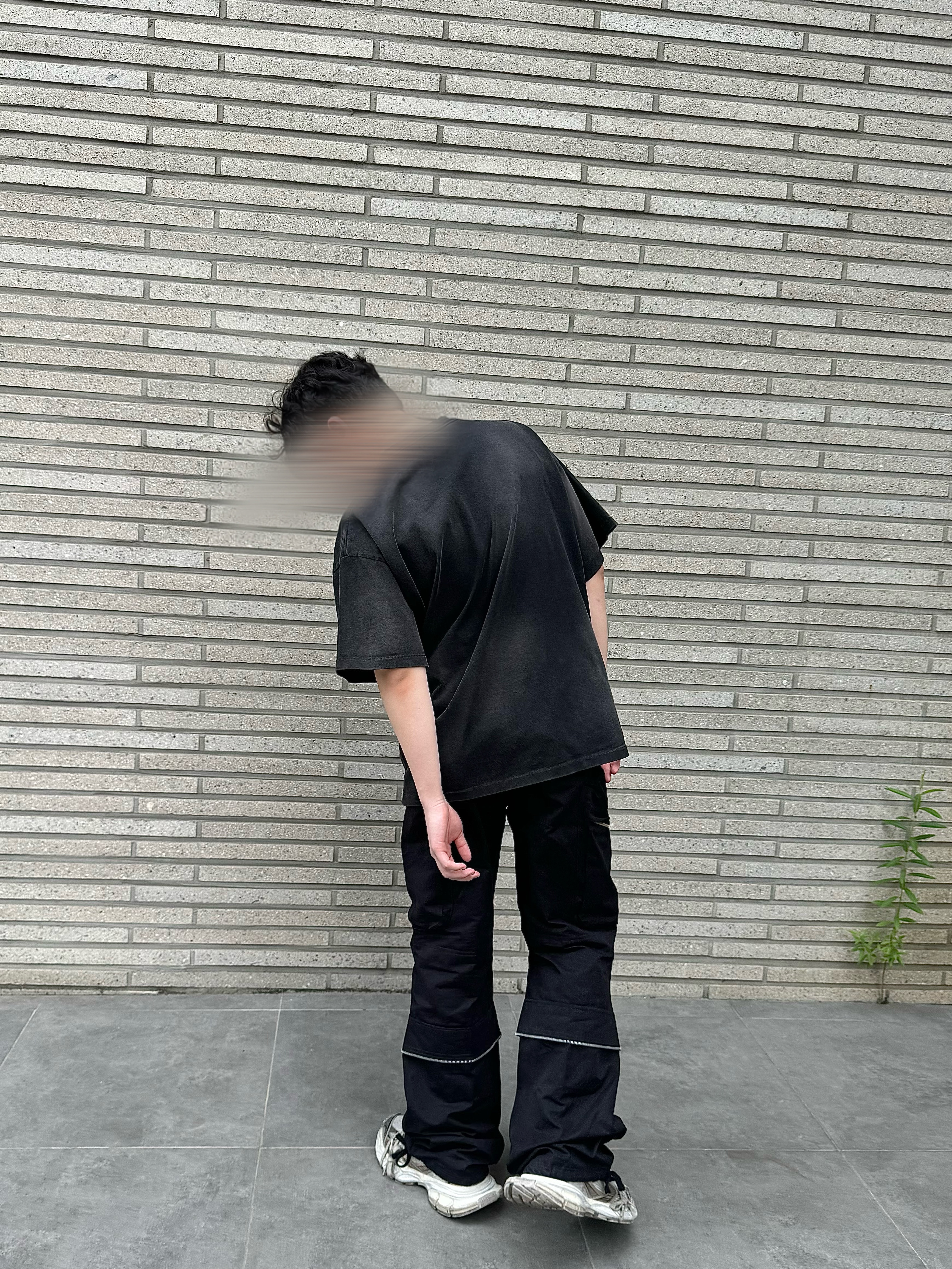 Farfromwhat Far Round Cargo Pants Black, Balenciaga 3XL Sneakers Beige 착용 스타일 - 3