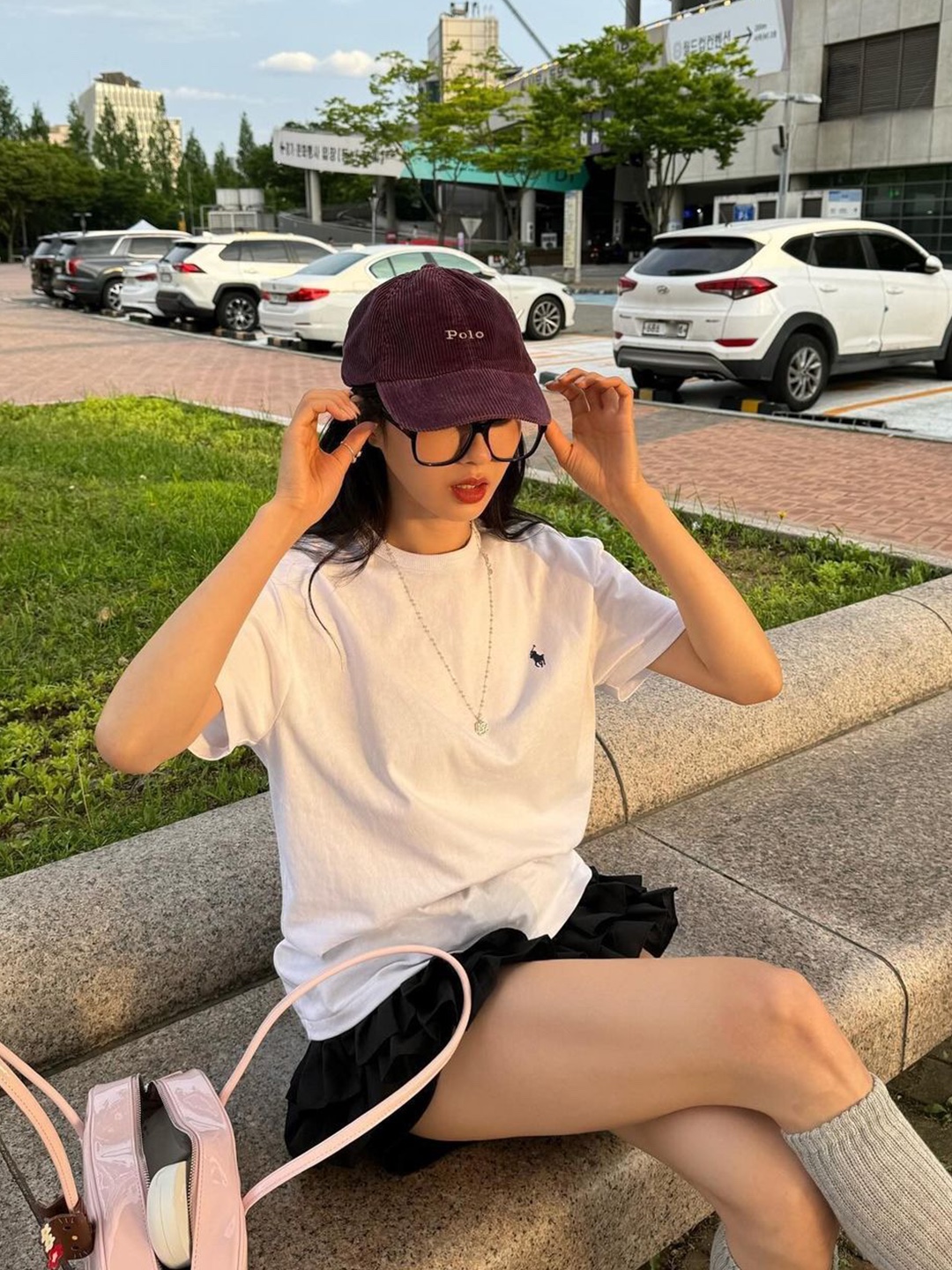 [30%적립] Polo Ralph Lauren Cotton Chino Ball Cap Red, Polo Ralph Lauren Women Cable Knit Cotton V-Neck Sweater Vest White 착용 스타일 - 2
