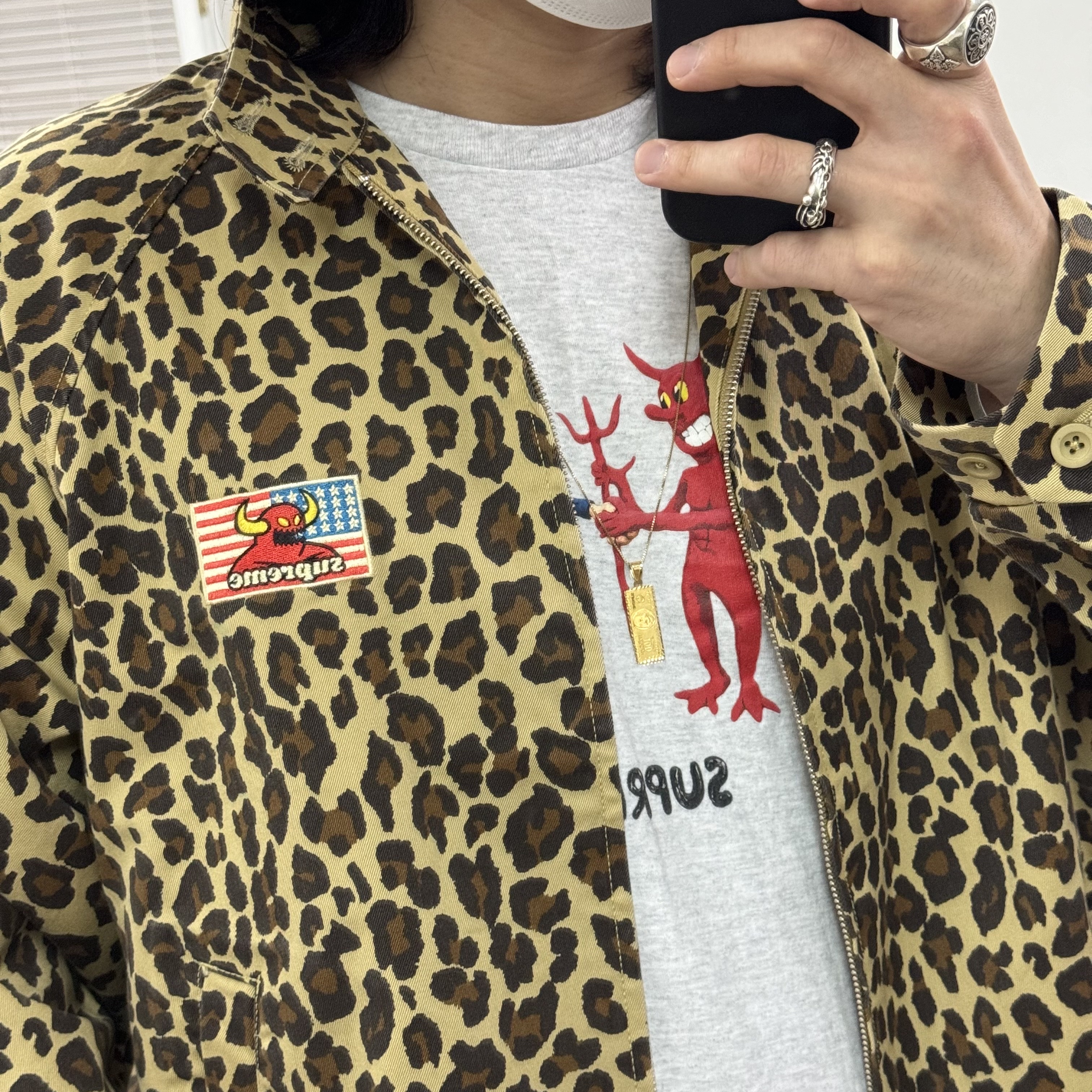 Supreme Gore-Tex Taped Seam Shell Jacket Kermit The Frog - 24SS, Supreme Snake S/S Shirt White - 24SS 착용 스타일 - 10