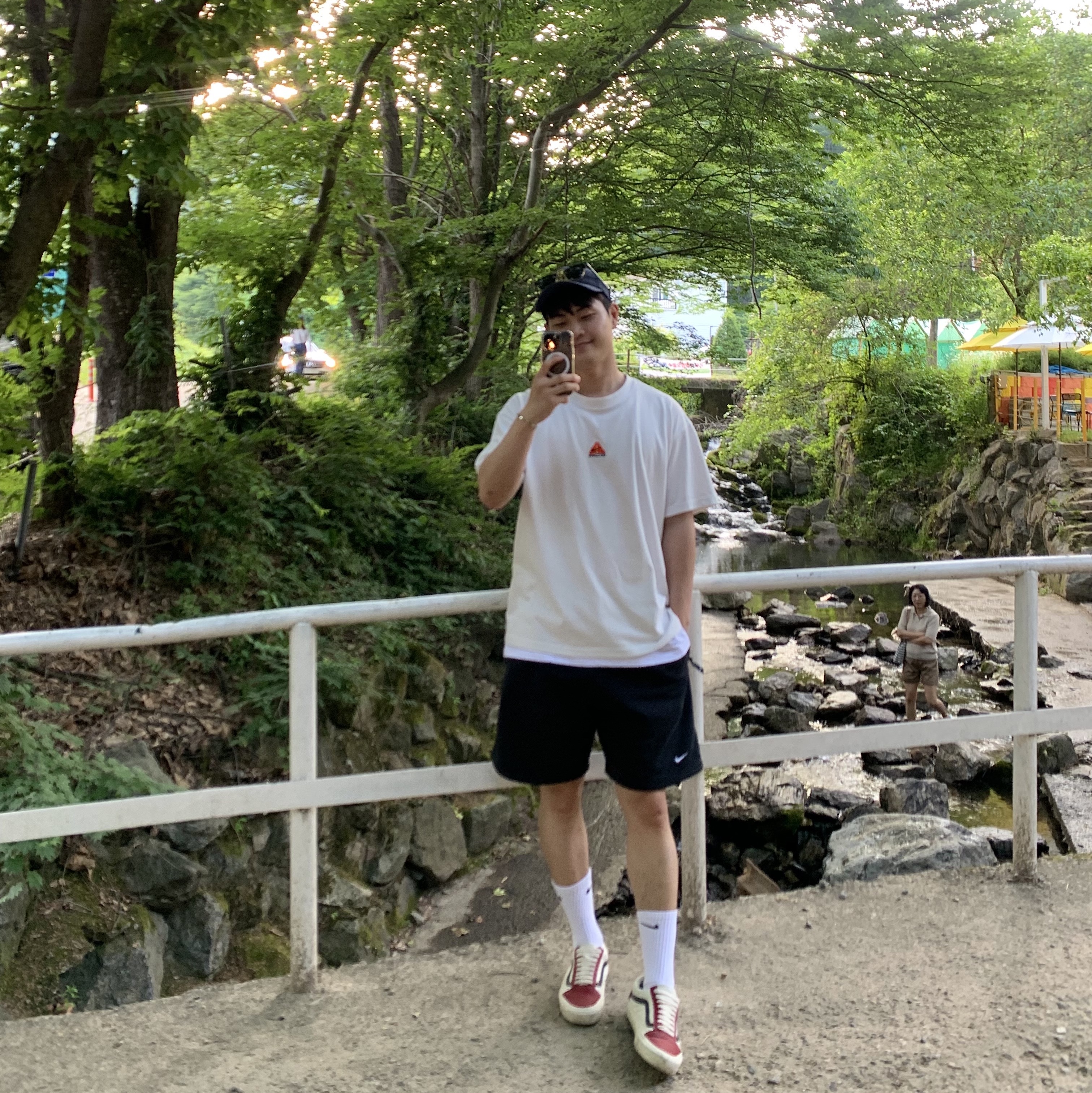 Nike NRG Solo Swoosh Fleece Shorts Black - Asia, Nike ACG LBR Lungs T-Shirt Summit White - Asia 착용 스타일