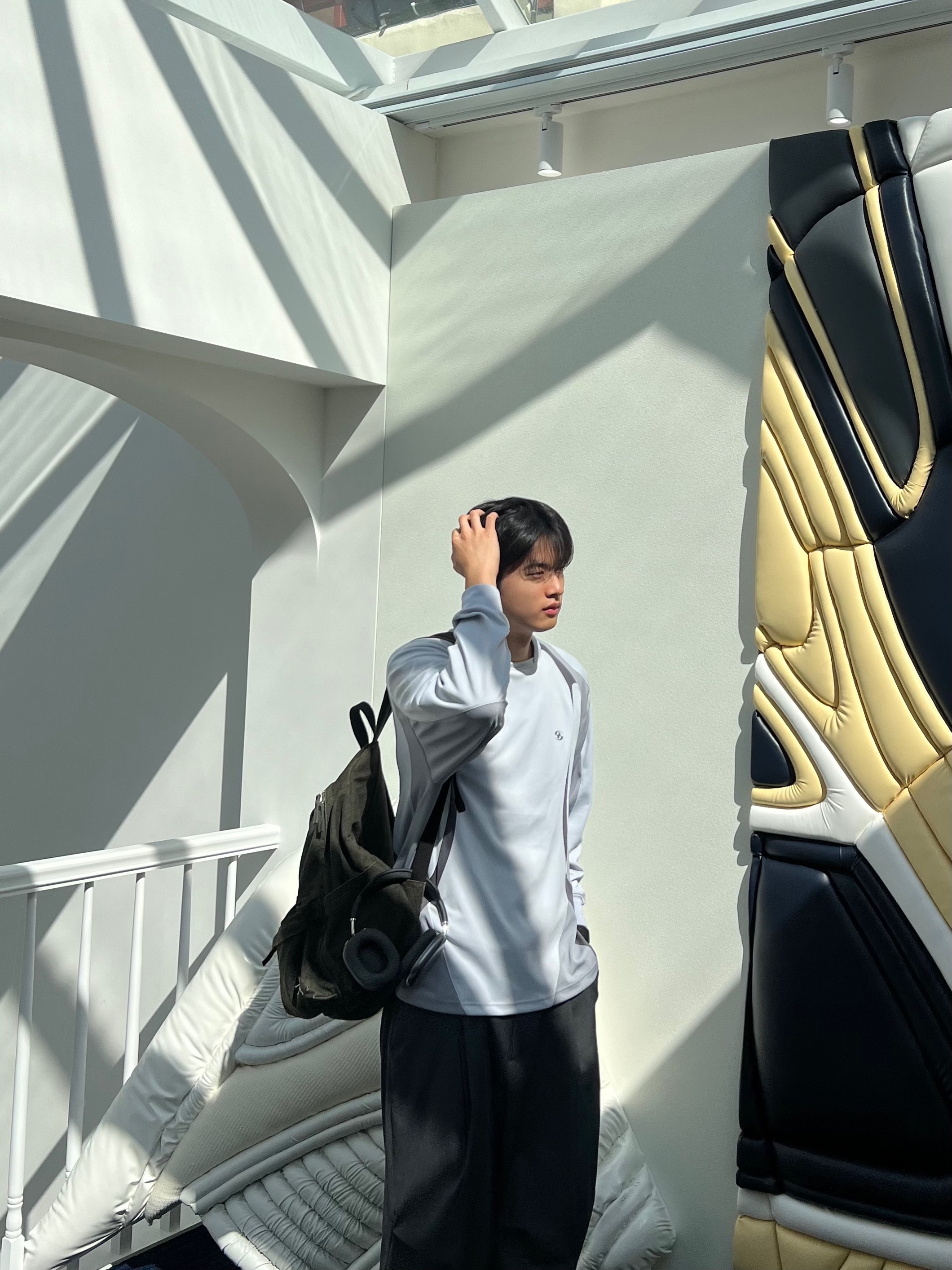 Sansan Gear Slash Jersey Sky Blue - 23FW, Stussy Canvas Backpack Washed Black 착용 스타일 - 1