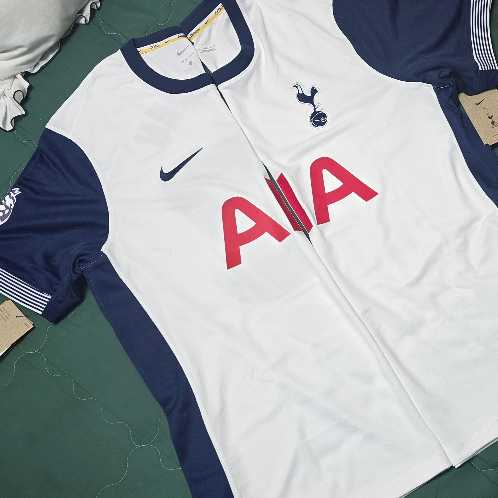 Nike Tottenham Hotspur 2024/25 Dri-Fit Stadium Home Jersey White (Non Marking Ver.) 착용 스타일 - 3