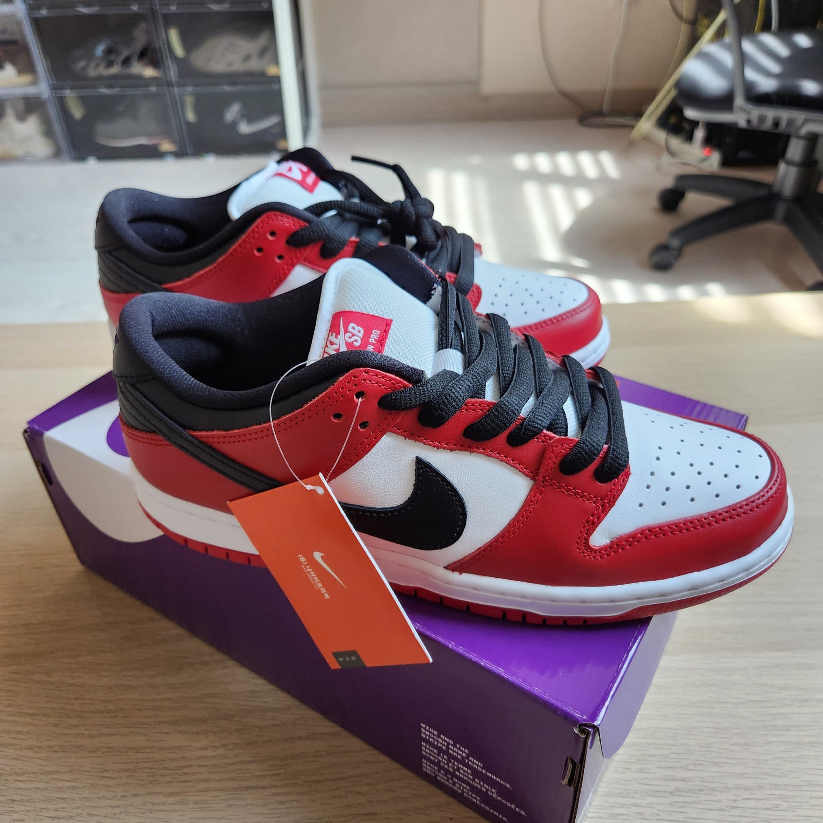 Nike SB Dunk Low Pro Chicago 착용 스타일 - 6