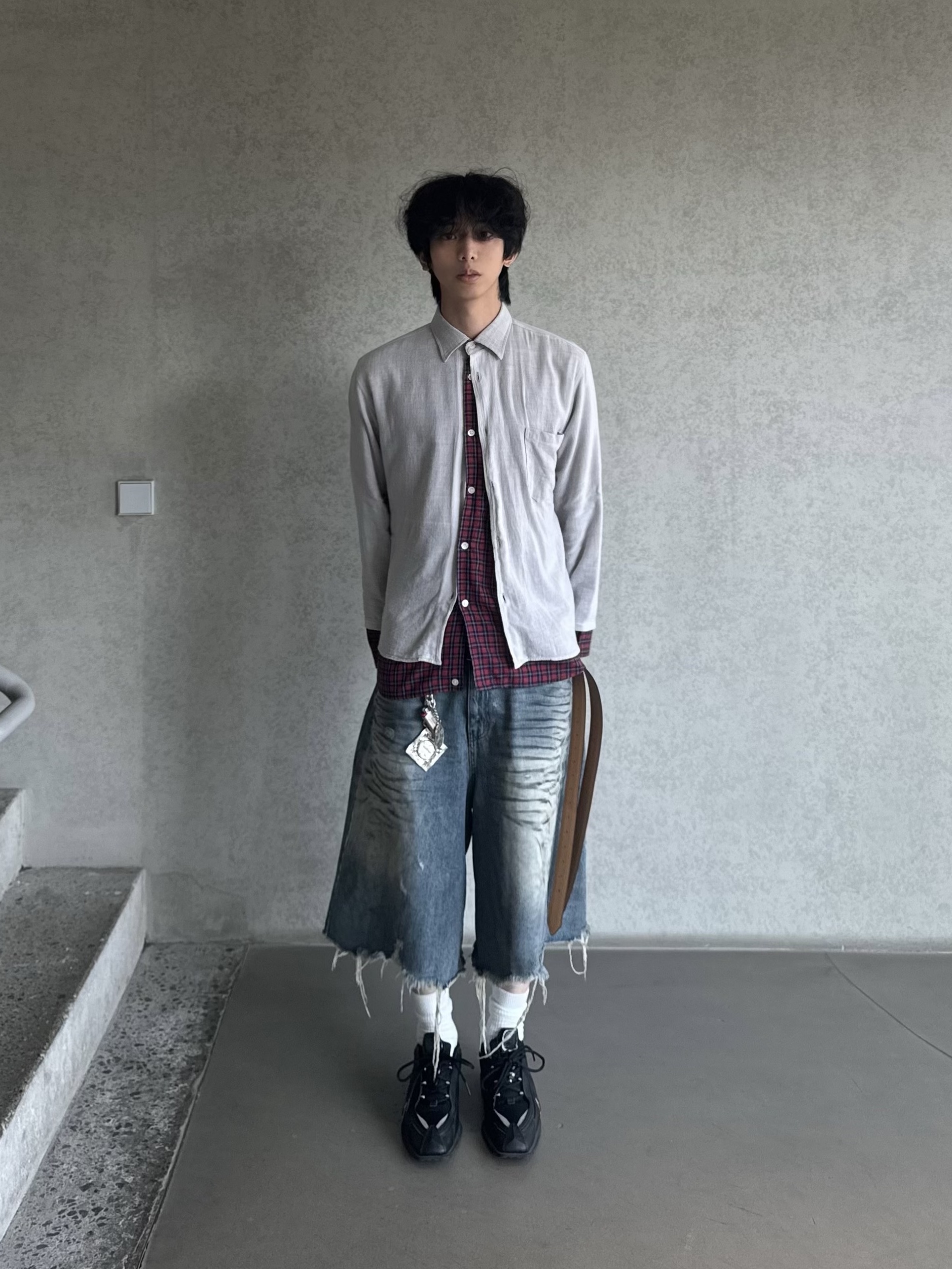 Project G/R Reworked Bermuda Shorts Blue, Nike x Martine Rose Shox MR4 Black 착용 스타일 - 1
