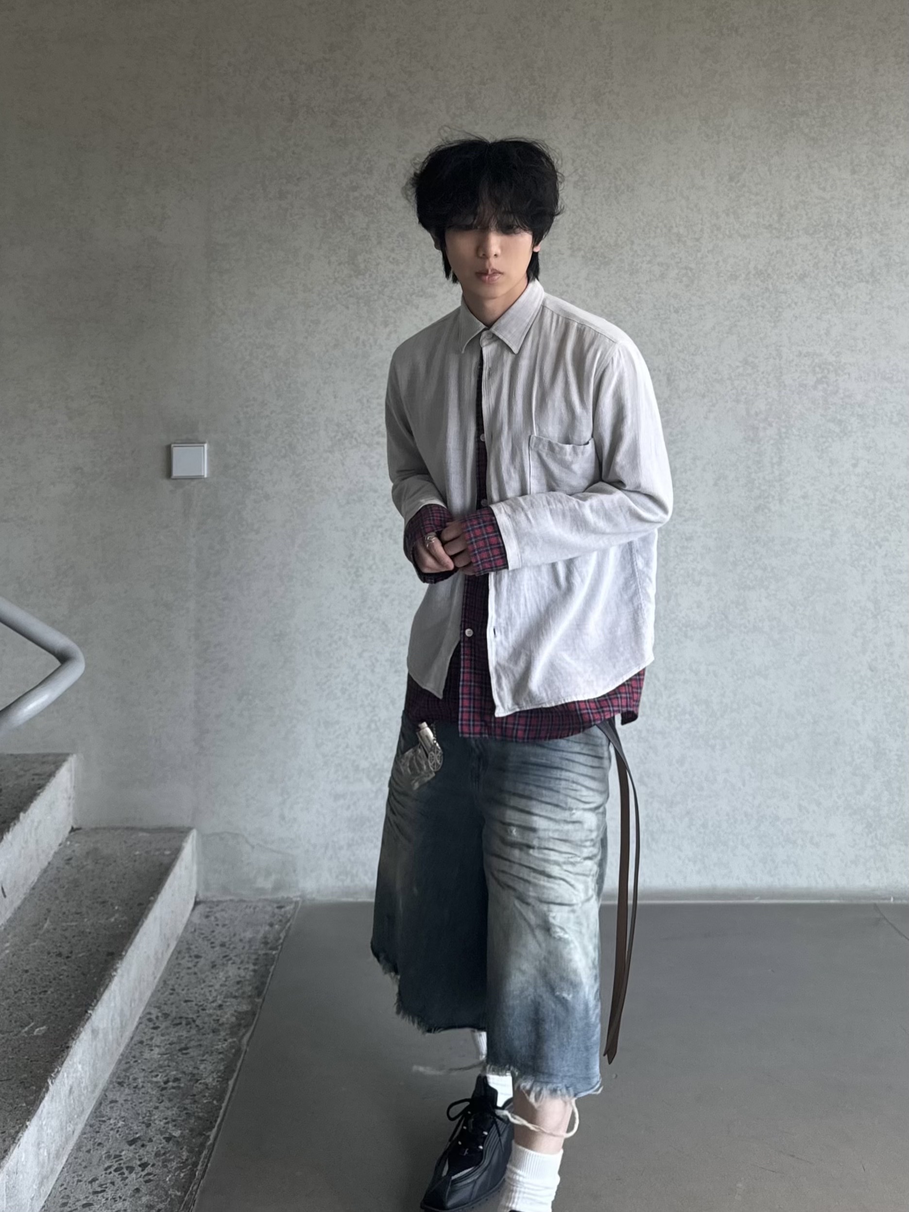 Project G/R Reworked Bermuda Shorts Blue, Nike x Martine Rose Shox MR4 Black 착용 스타일 - 2