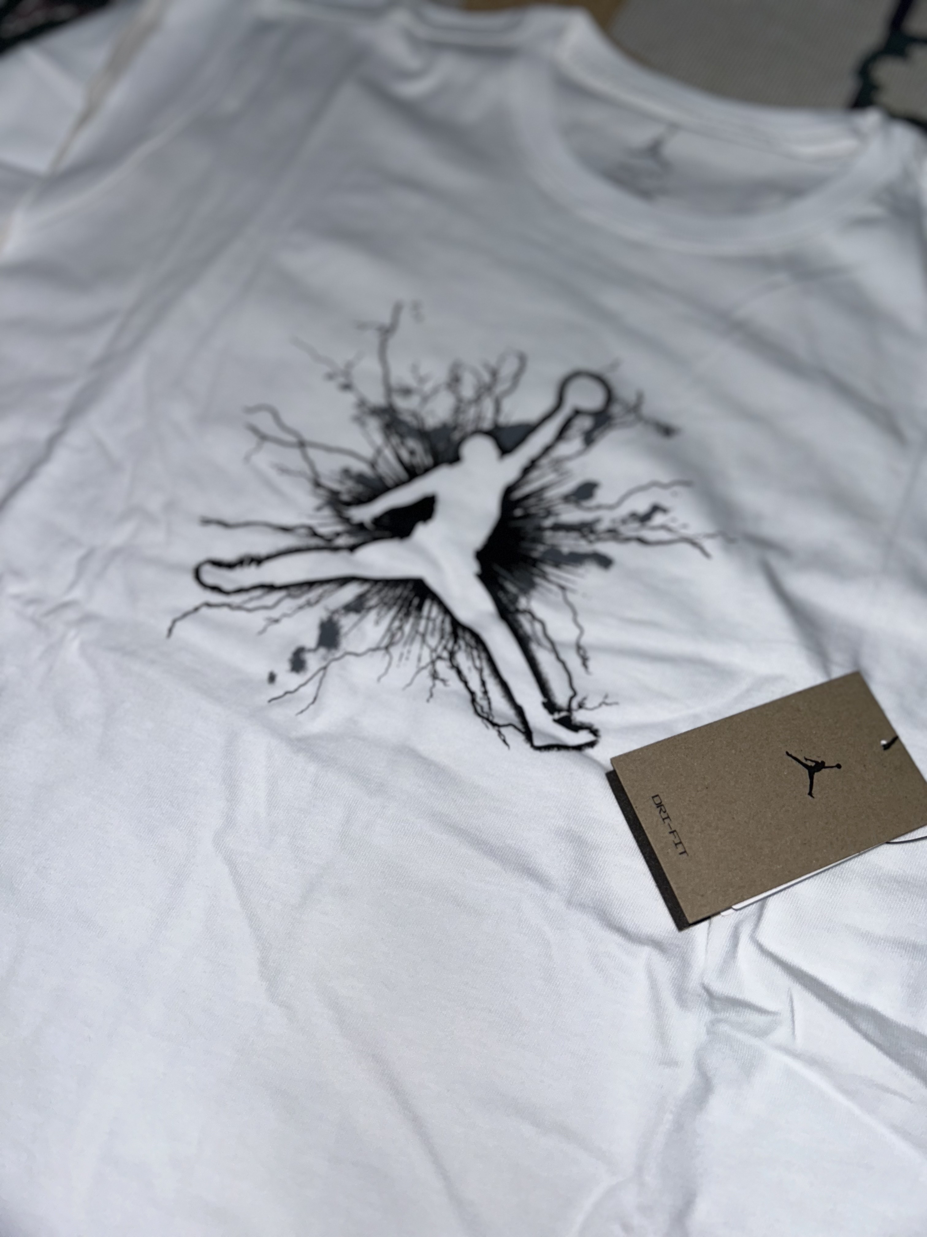 Jordan Dri-FIT Sport Graphic Long-Sleeve T-Shirt White - Asia 착용 스타일 - 2