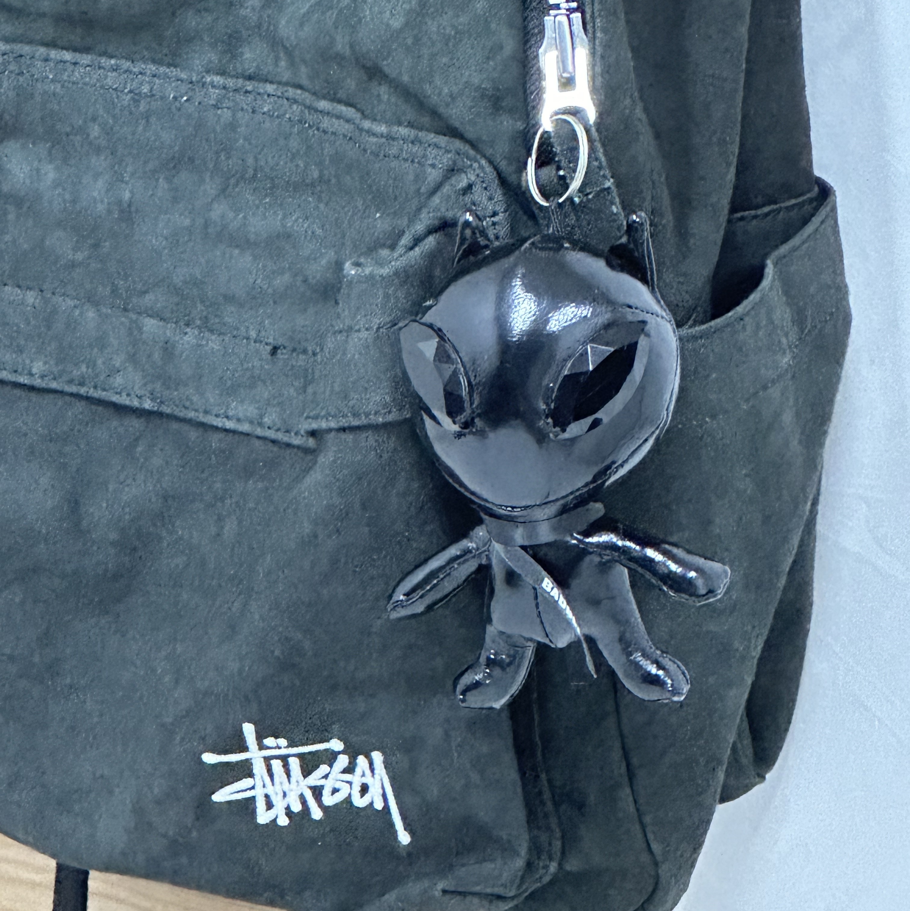 Stussy Canvas Backpack Washed Black 착용 스타일
