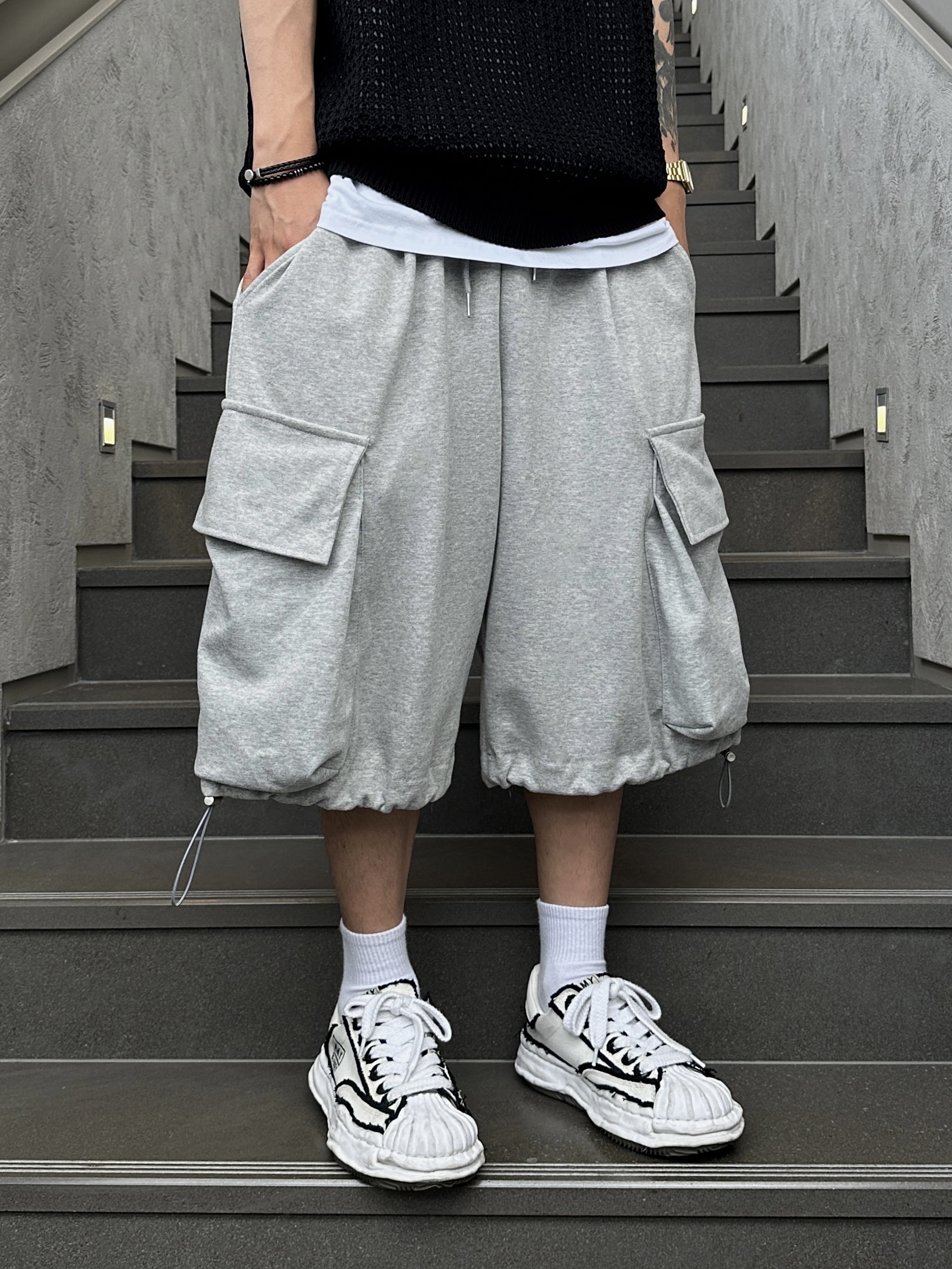Maison Mihara Yasuhiro Blakey OG Sole OH Canvas Low-top Sneakers White 착용 스타일 - 4