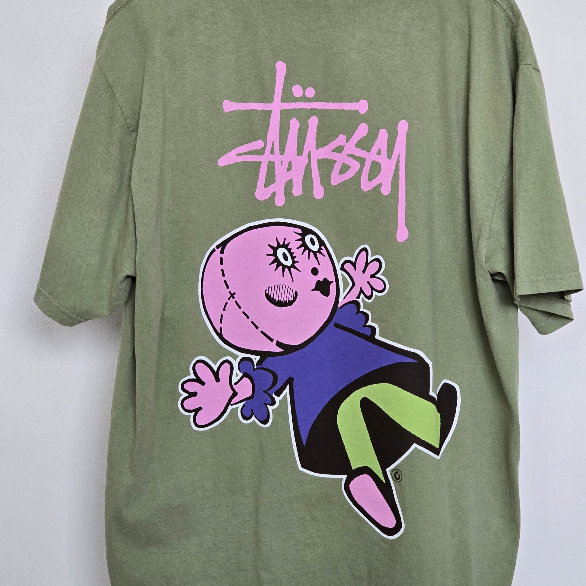 Stussy Dollie Pigment Dyed T-Shirt Artichoke 착용 스타일 - 1