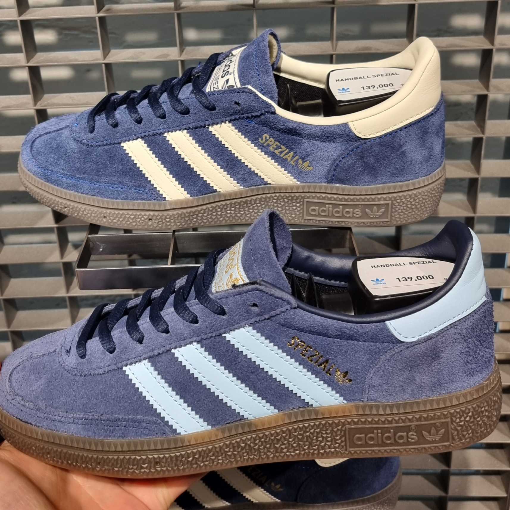 Adidas Spezial Handball Night Indigo 착용 스타일
