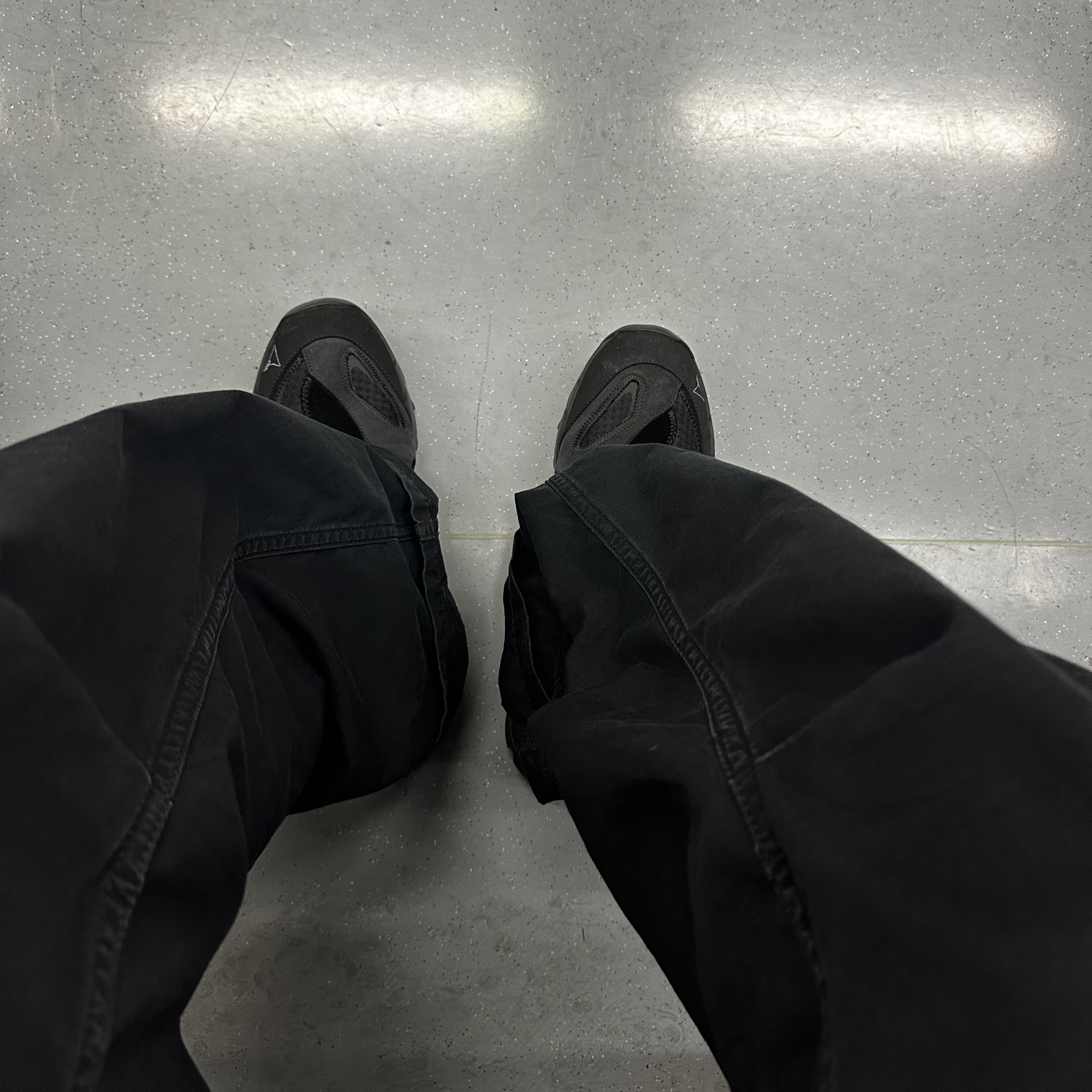 Roa Hiking Sandal Black 착용 스타일