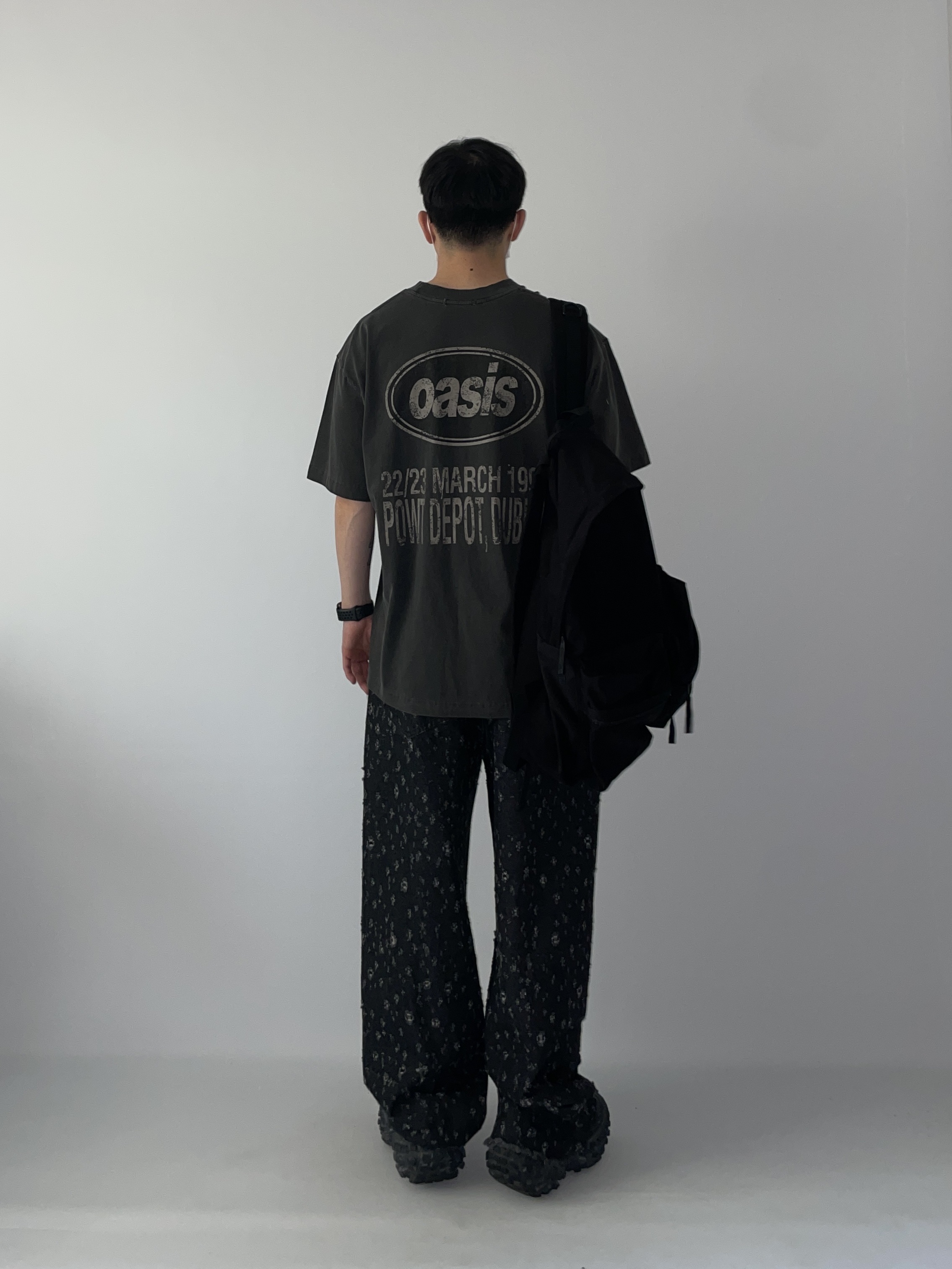 Balenciaga Defender Sneakers Black 착용 스타일 - 4