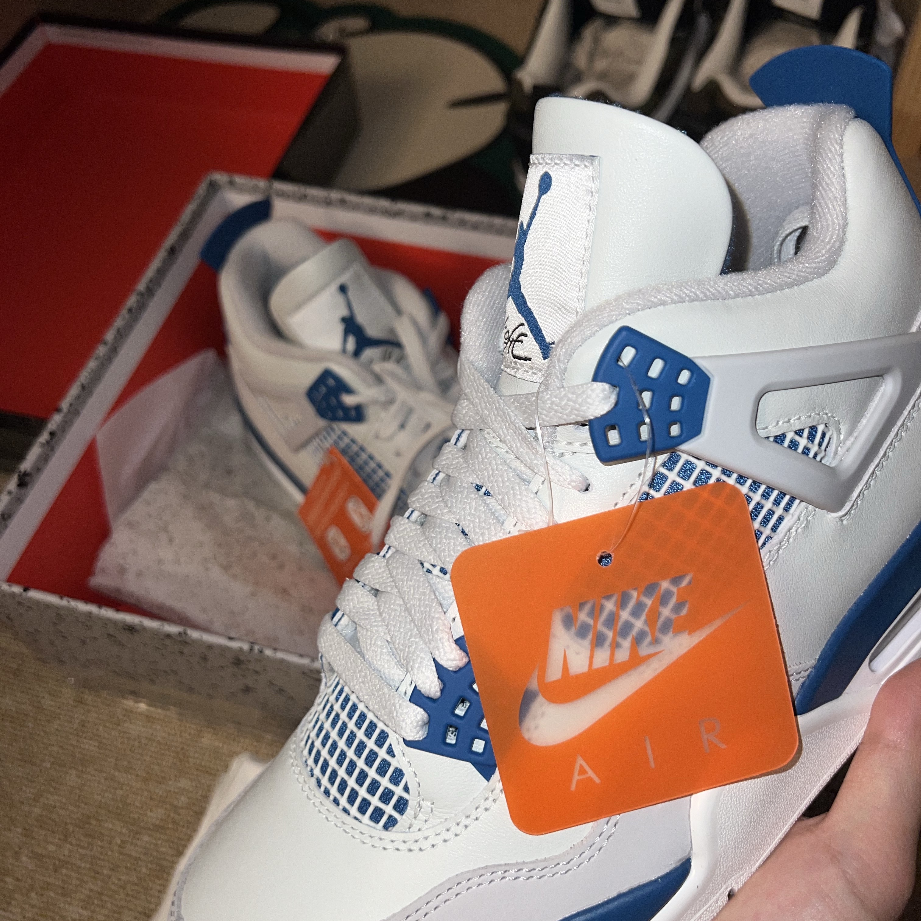 Jordan 4 Retro Industrial Blue 착용 스타일