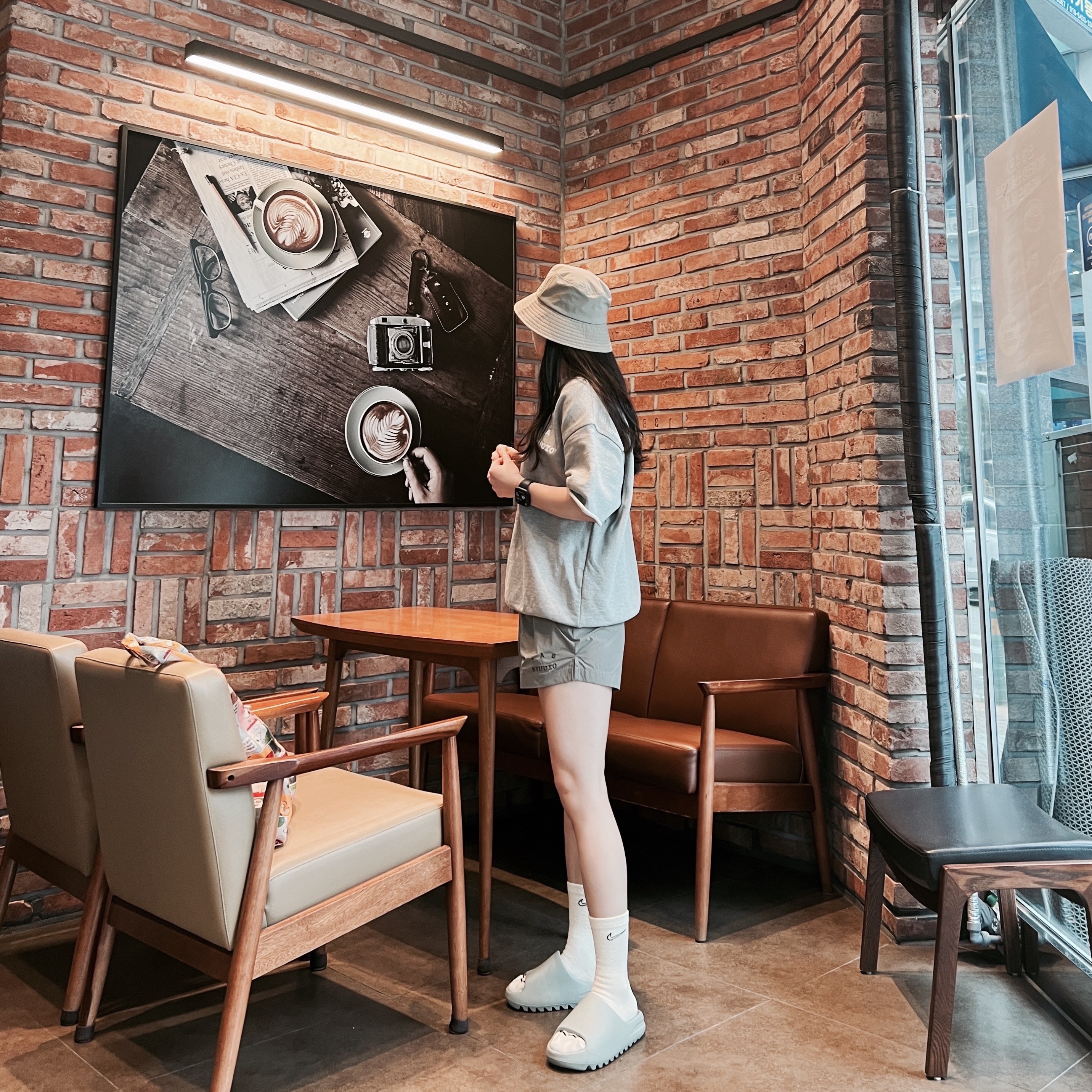 IAB Studio Woven Shorts Gray - 23FW, IAB Studio Heavy Short Sleeve Sweatshirt Gray - 23FW 착용 스타일
