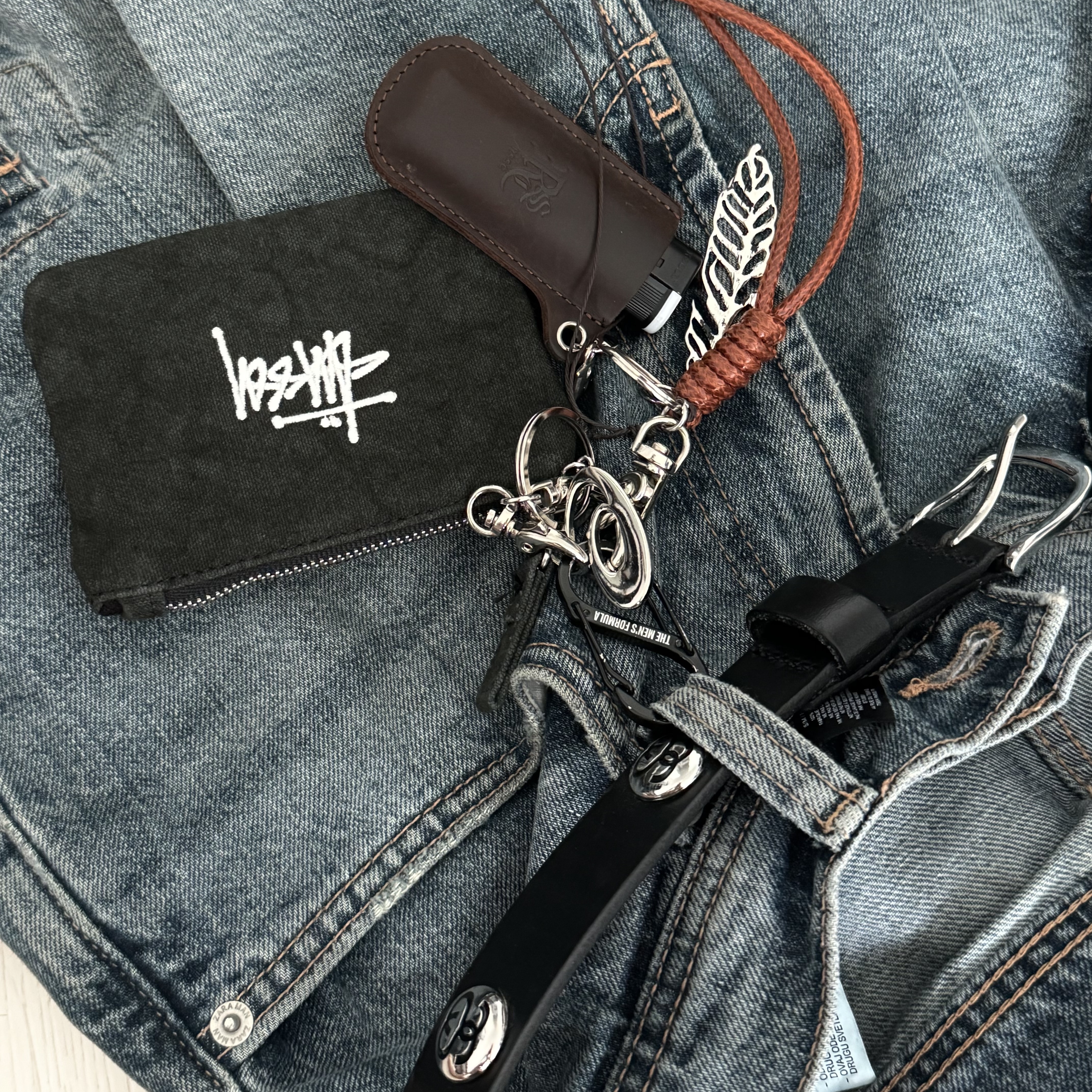 Stussy Canvas Coin Pouch Washed Black, Stussy SS Link Studded Belt Black 착용 스타일 - 1