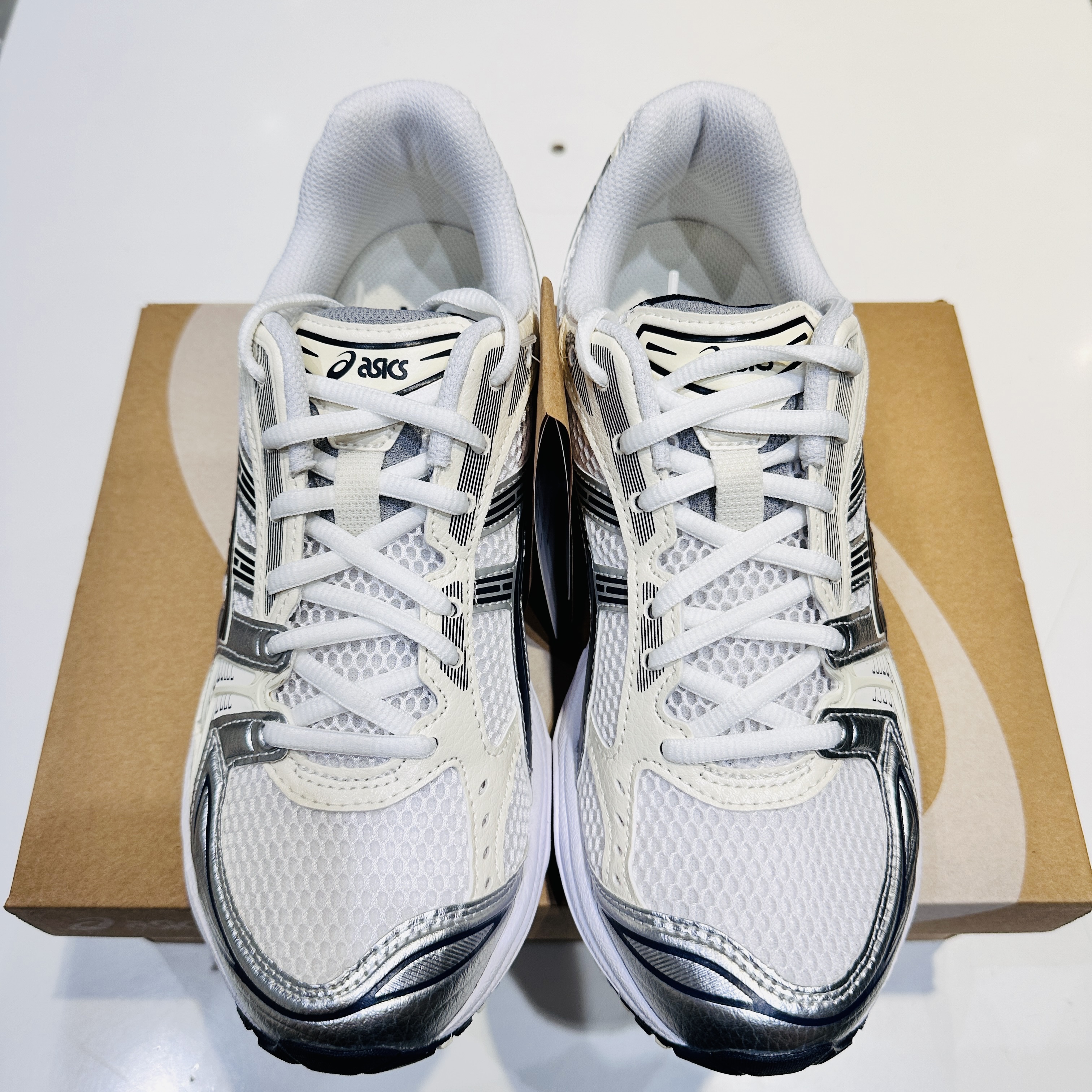 (W) Asics Gel-Kayano 14 White Midnight 착용 스타일 - 1