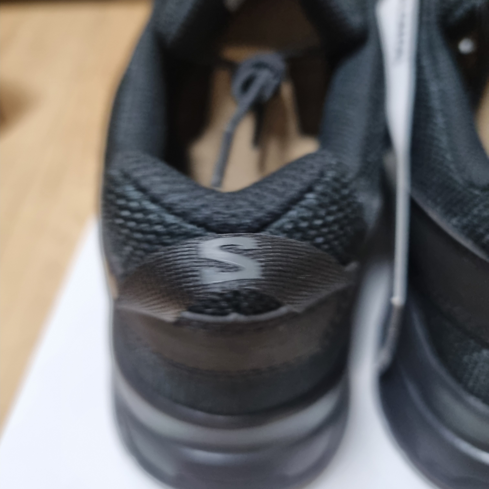 Salomon x MM6 Maison Margiela X-ALP Black 착용 스타일 - 4
