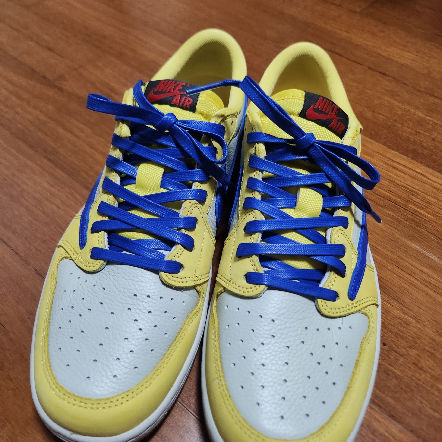 (W) Jordan 1 x Travis Scott Retro Low OG SP Canary 착용 스타일