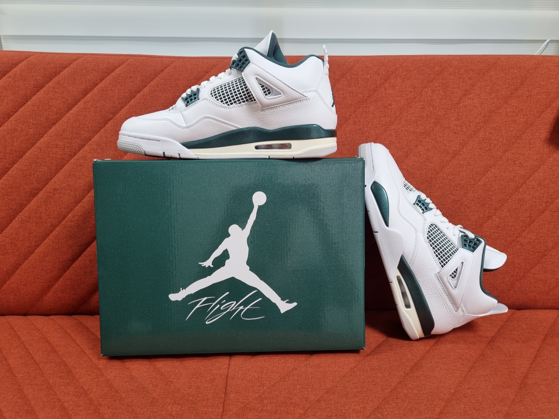 Jordan 4 Retro Oxidized Green 착용 스타일