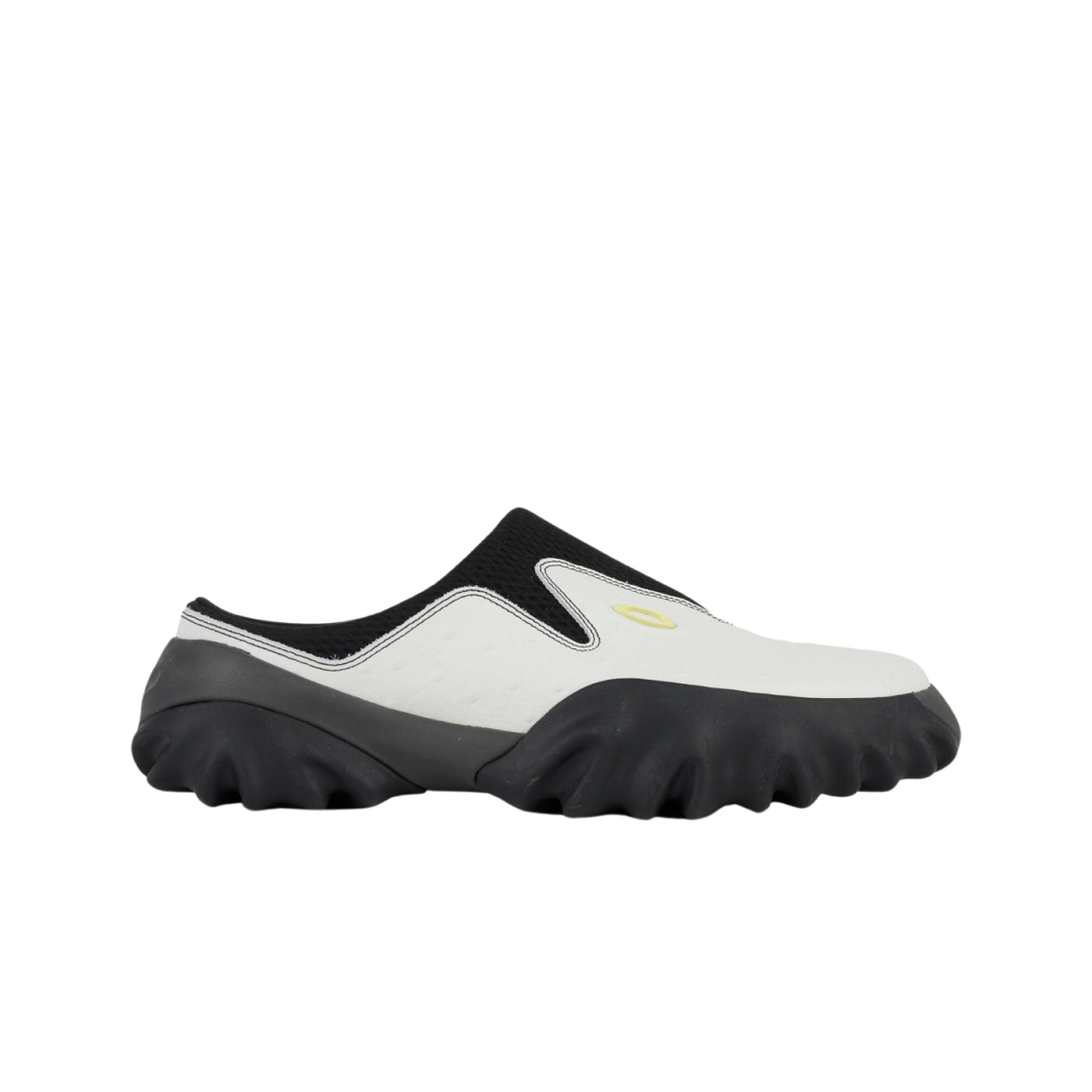 오클리 팩토리 팀 x 브레인 데드 오스트리치 찹 쏘우 뮬 화이트(Oakley Factory Team x Brain Dead Ostrich Chop Saw Mule White)