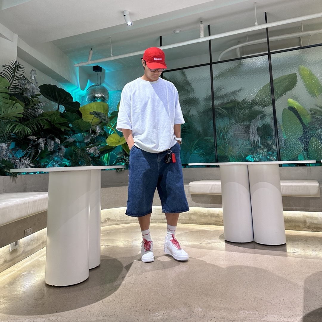 Supreme Hanes Boxer Briefs White (4 Pack), Supreme Washed Chino Twill Camp Cap Red 착용 스타일