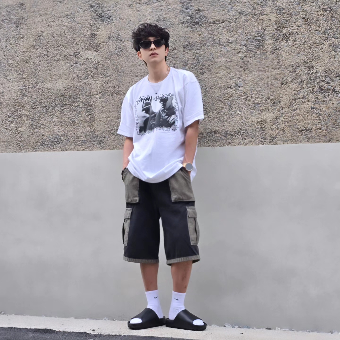 Stussy x Gang Starr Take It Personal T-Shirt White, Samsung Galaxy Watch6 44mm LTE Silver (Korean Ver.) 착용 스타일 - 1