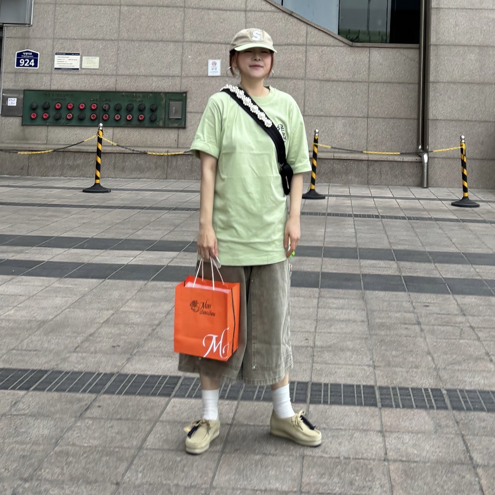 Supreme 2-Tone S Logo 6-Panel Tan - 24SS, Palace P-3 Outline T-Shirt Natural Green - 24SS 착용 스타일 - 2
