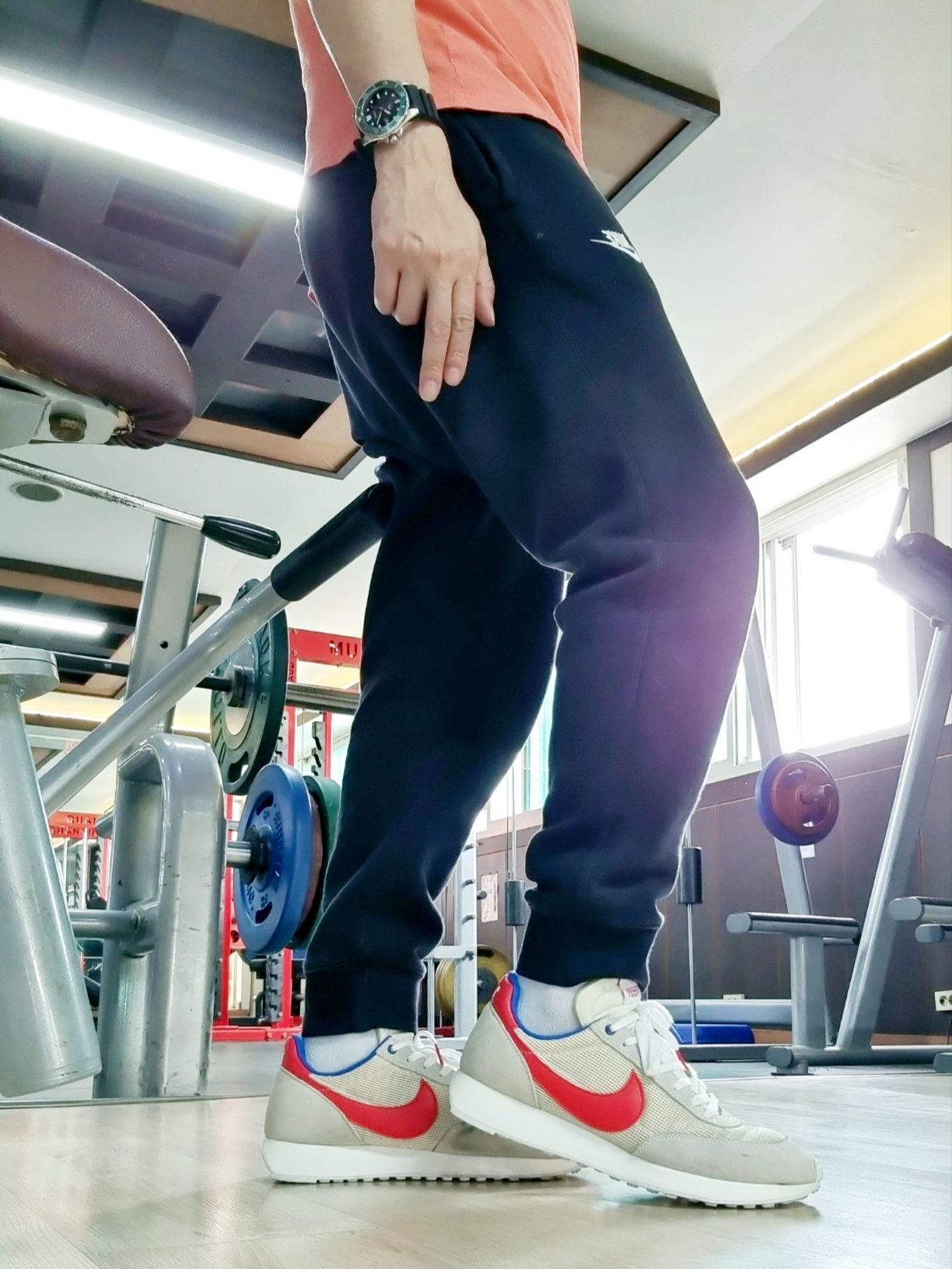 Nike x Stranger Things Tailwind 79 Independence Day Pack 착용 스타일 - 2