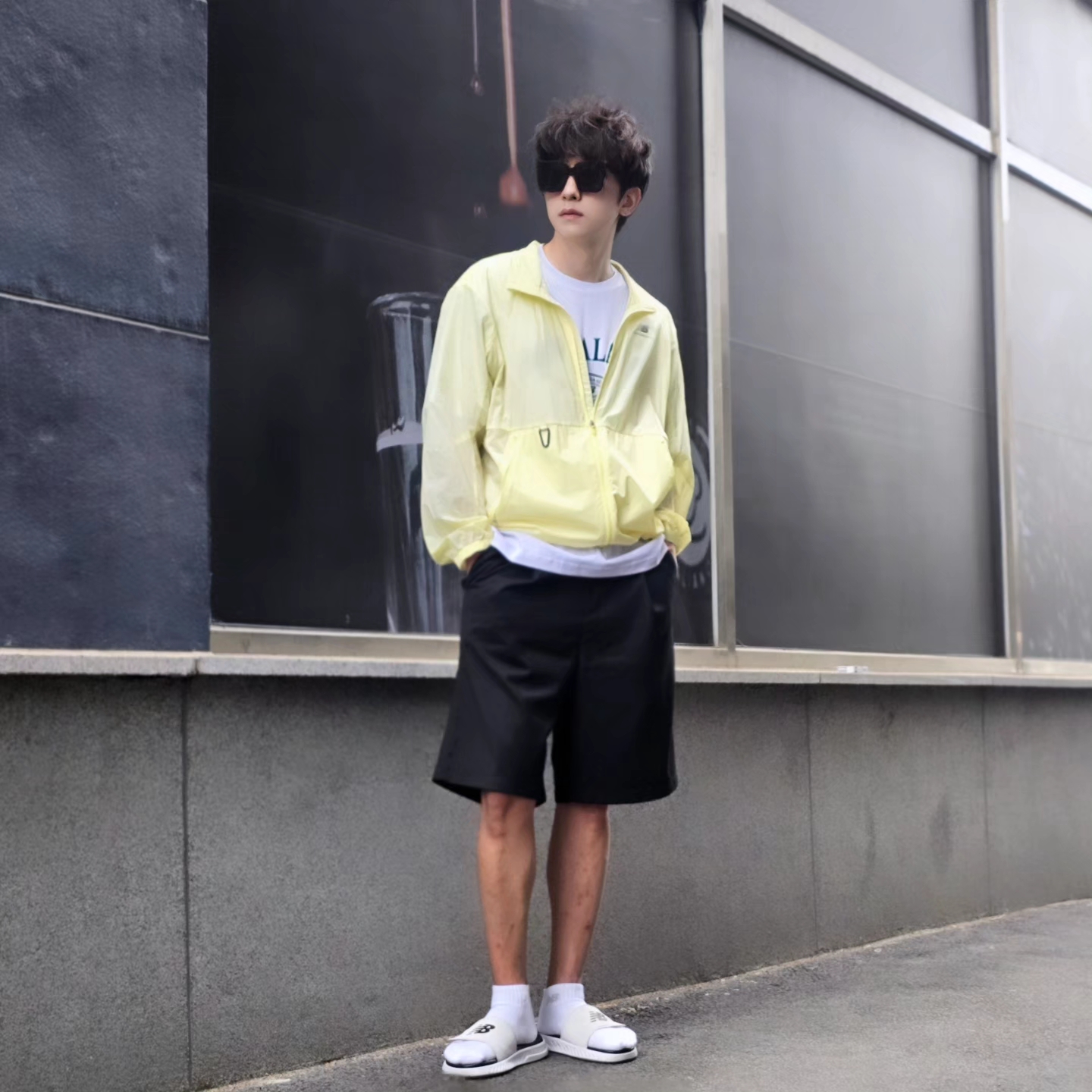 Millo Archive Minimalist Bermuda Half Pants Pine Green, New Balance Cushioning Slide White 착용 스타일 - 8