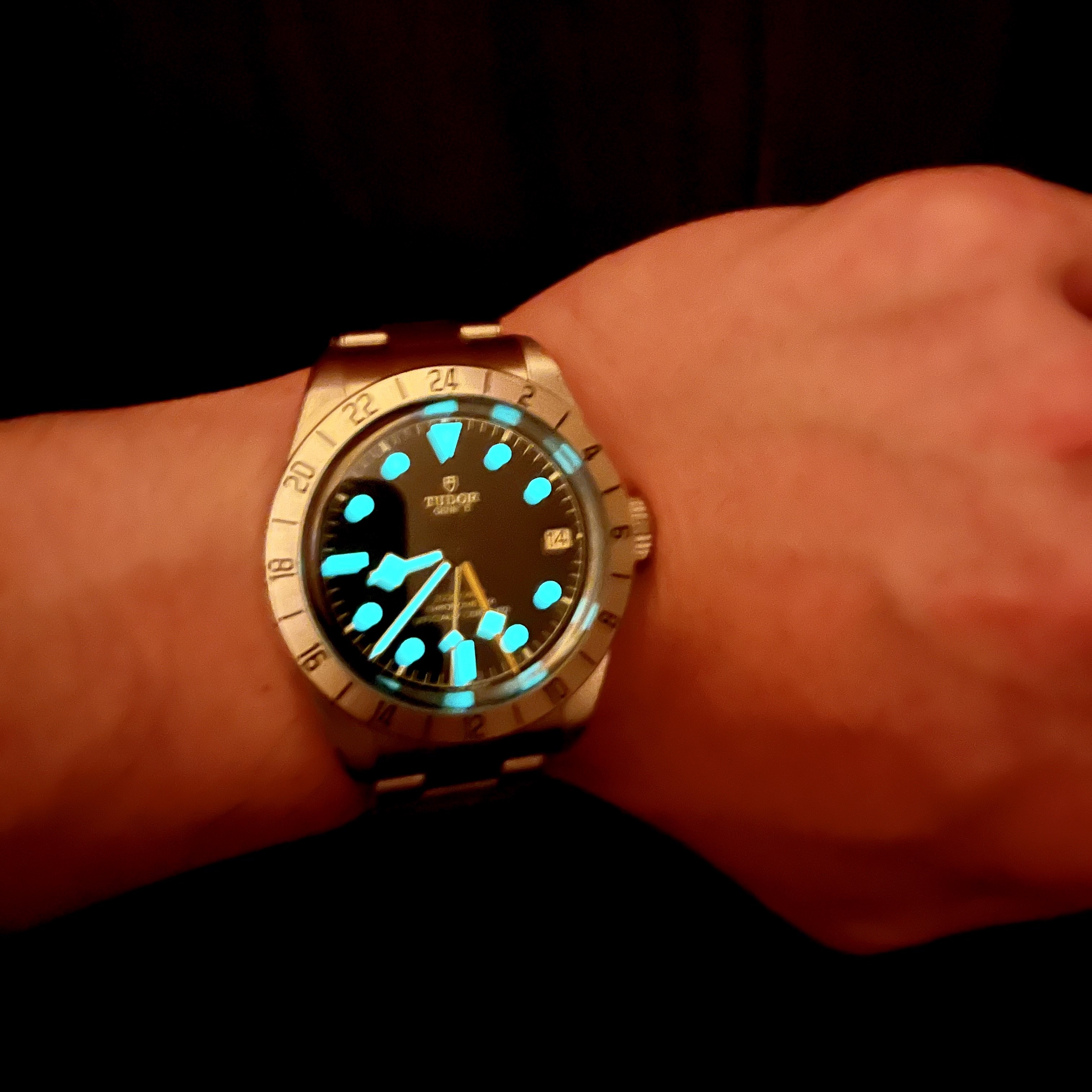 Tudor Black Bay Pro MT5652 Riveted Steel Bracelet Black 착용 스타일 - 3