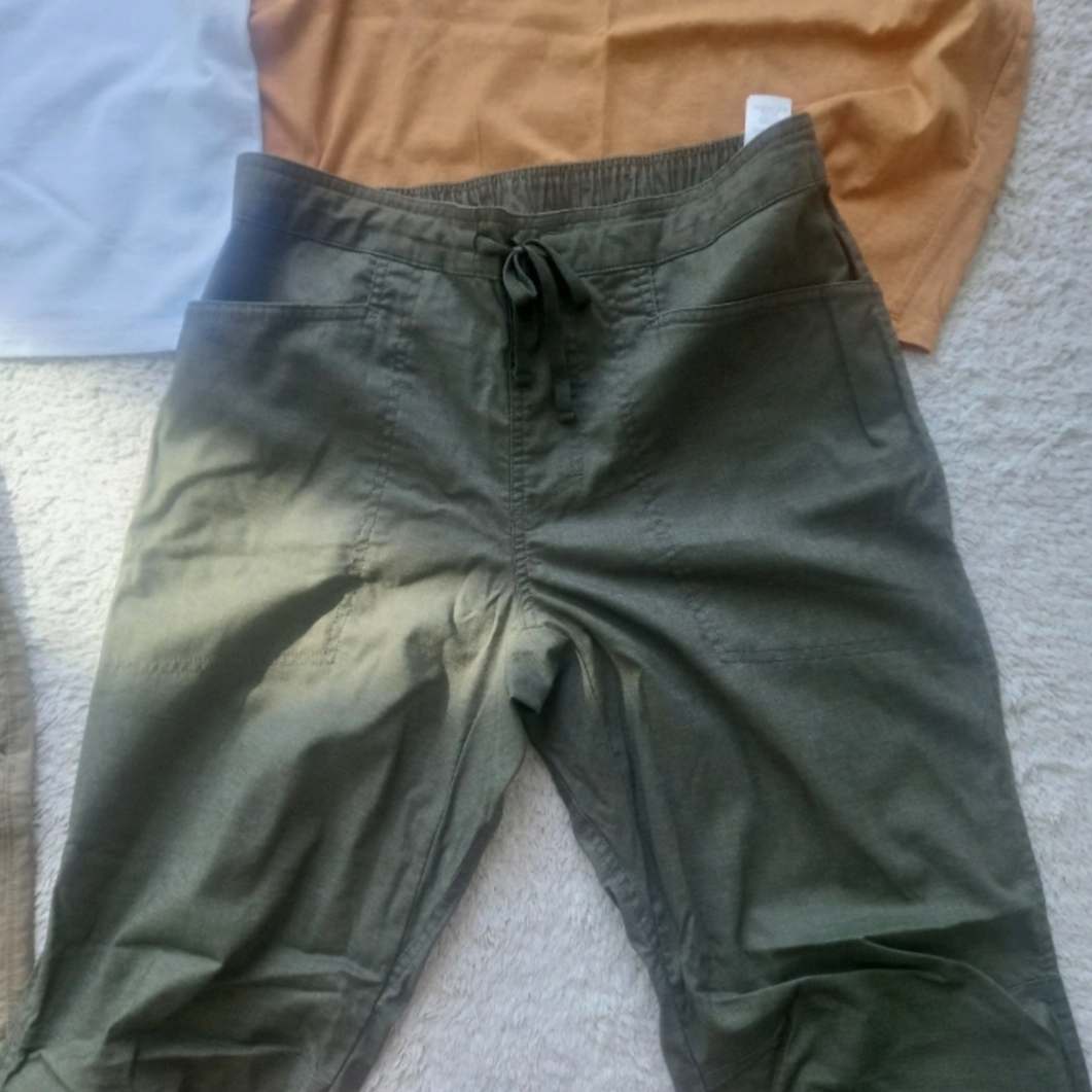 Patagonia Line Logo Ridge Pocket Responsibili-Tee White, Patagonia Hydropeak Hybrid Walk Shorts 18 Inch Weathered Stone 착용 스타일 - 4