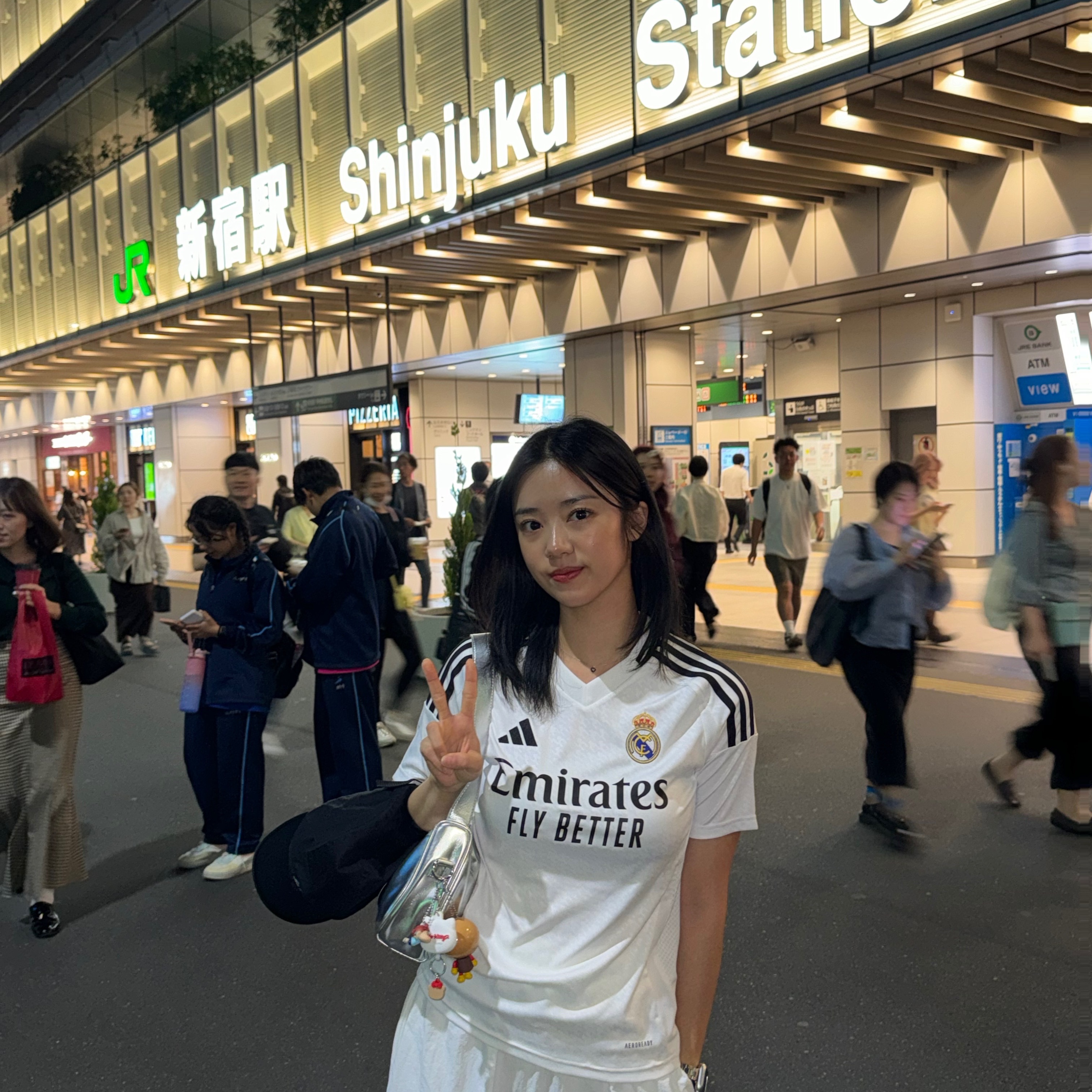 Adidas Real Madrid 2024/25 Home Jersey White - KR Sizing (Non Marking Ver.) 착용 스타일 - 2