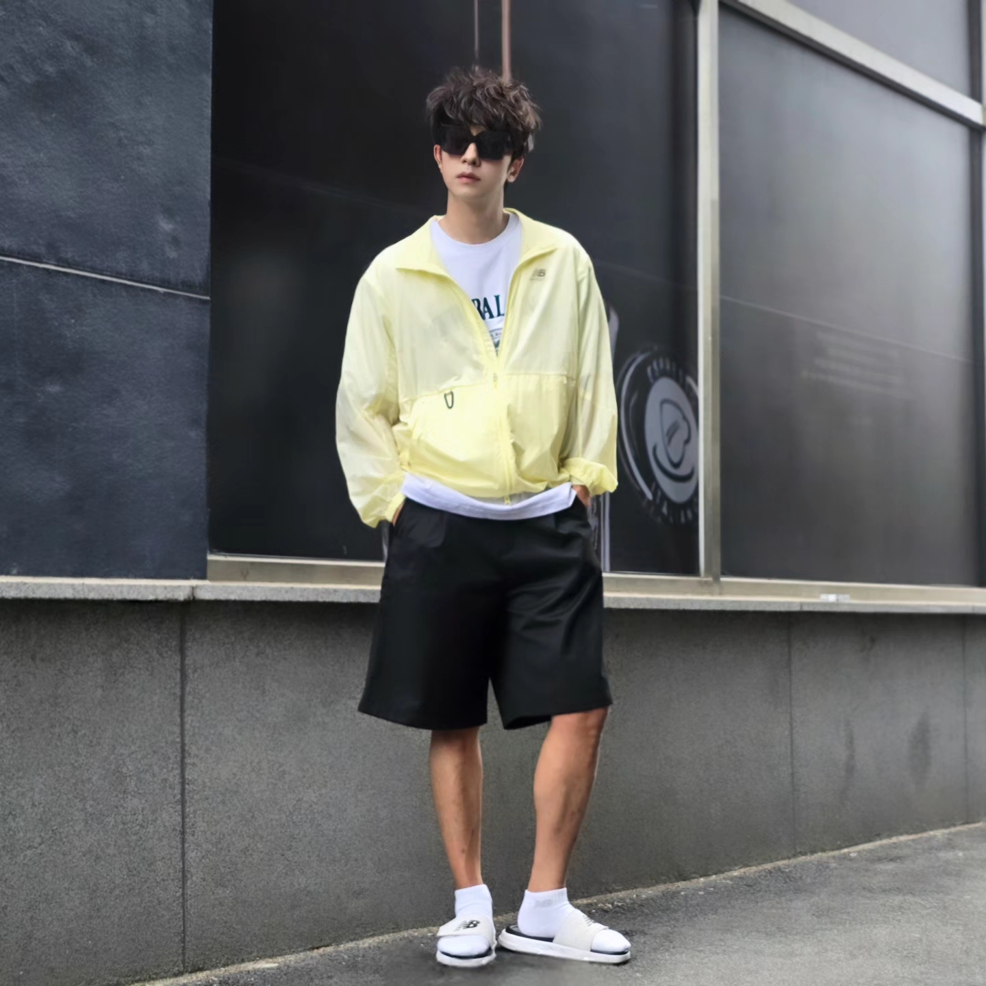 Millo Archive Minimalist Bermuda Half Pants Pine Green, New Balance Cushioning Slide White 착용 스타일 - 6