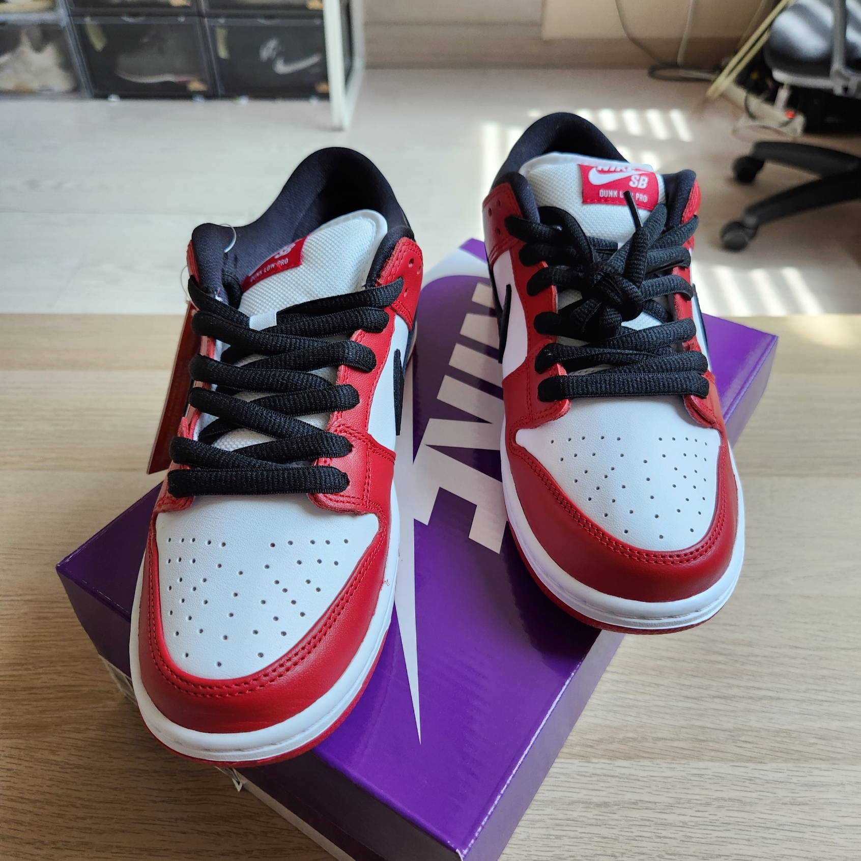 Nike SB Dunk Low Pro Chicago 착용 스타일 - 8