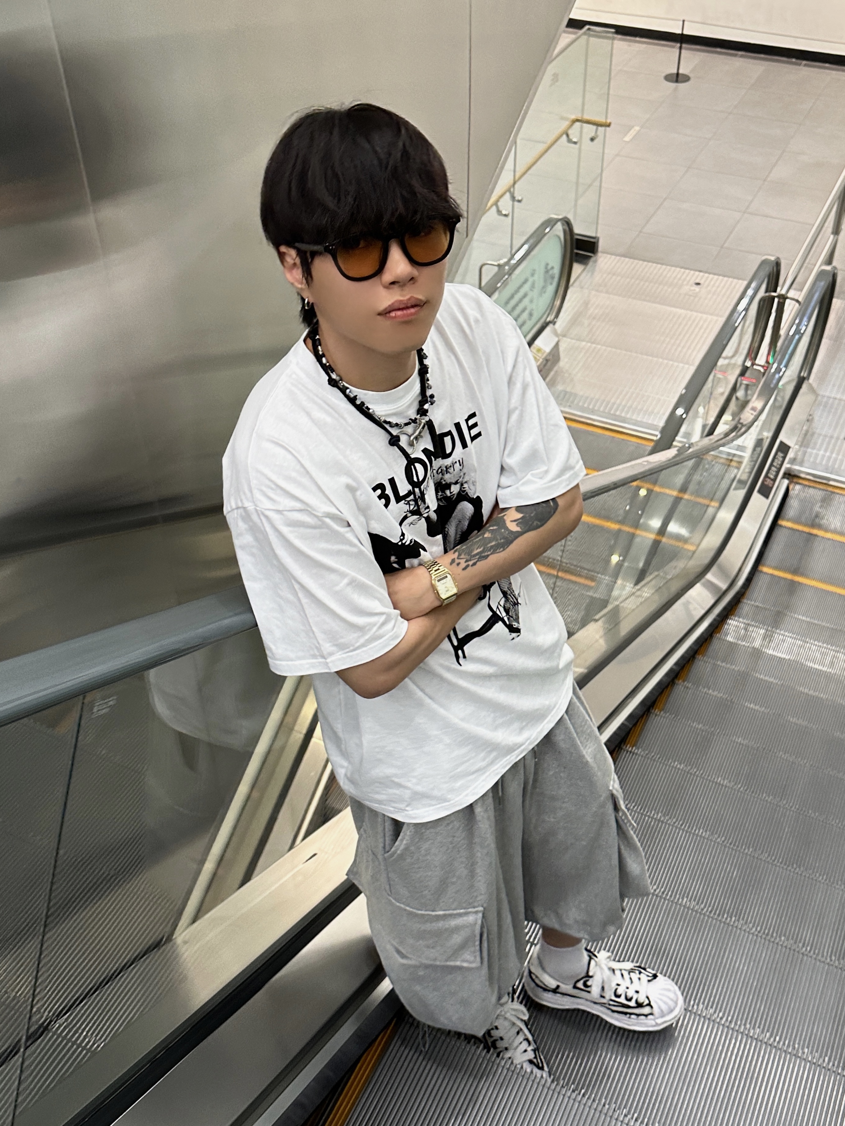 Maison Mihara Yasuhiro Blakey OG Sole OH Canvas Low-top Sneakers White 착용 스타일 - 5