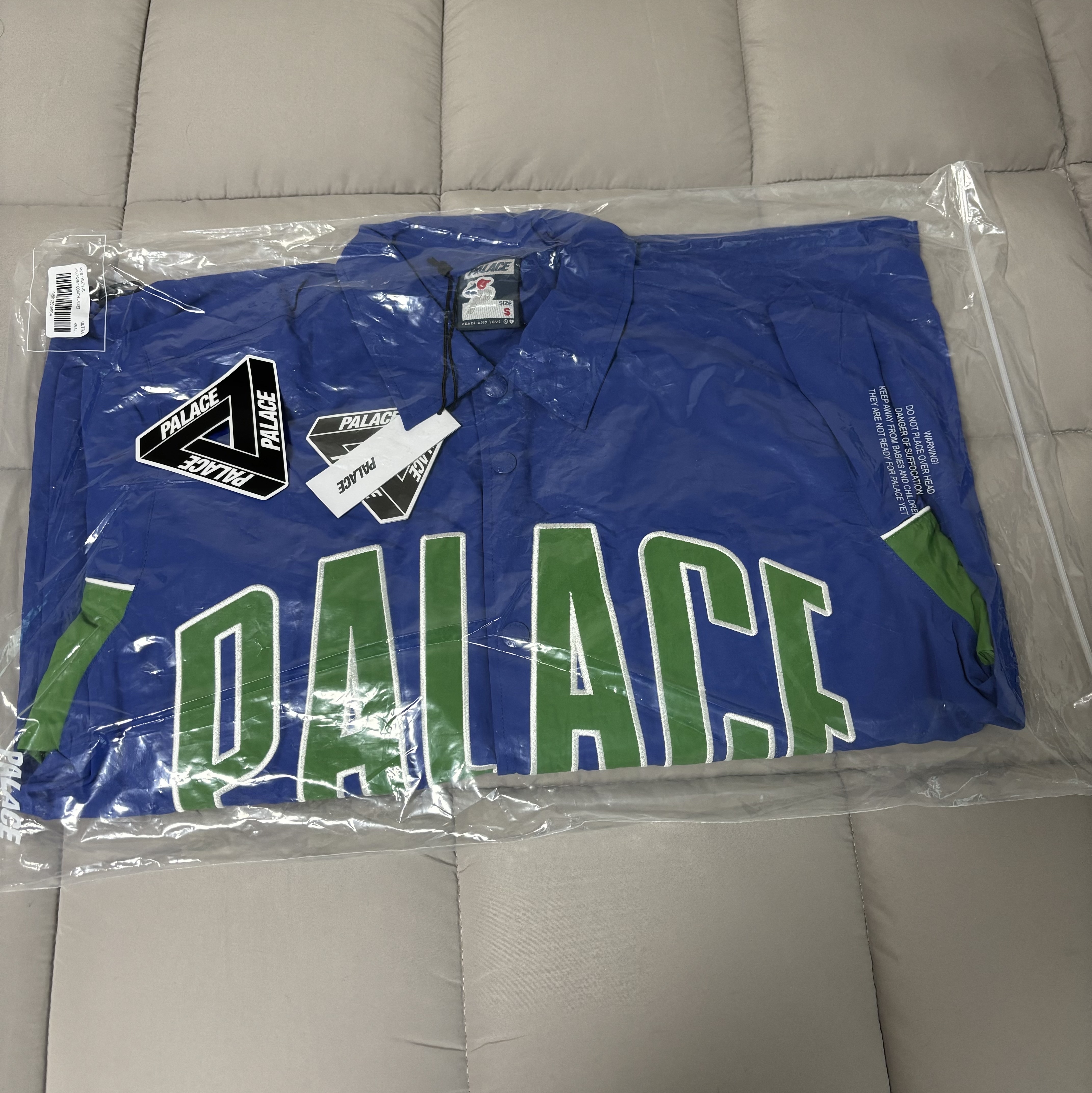 Palace Archway Coach Jacket Ultra - 24SS 착용 스타일