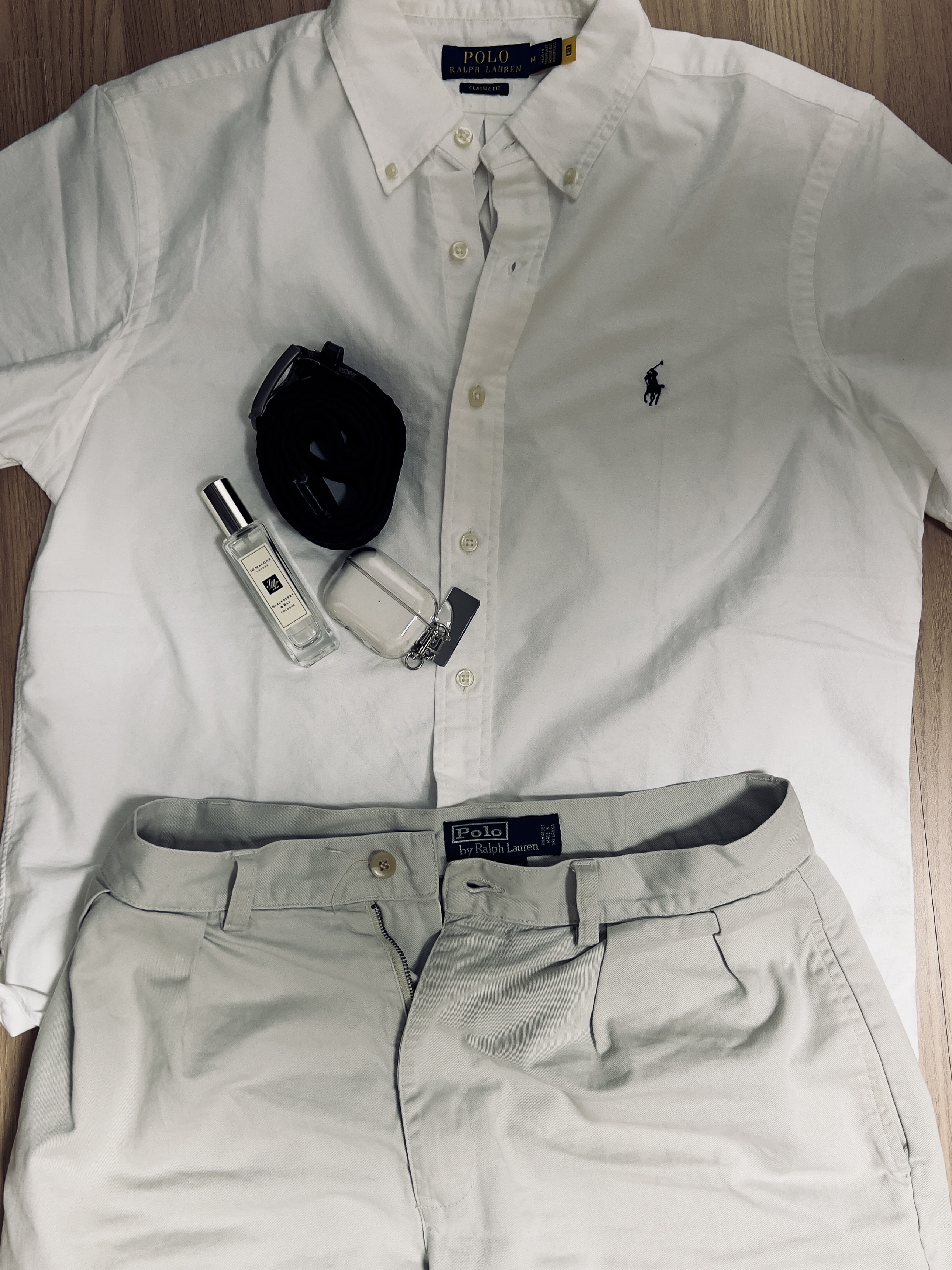 [30%적립] Polo Ralph Lauren 15.2cm Polo Prepster Stretch Chino Short Beige Khaki, Apple AirPods Pro 2nd Gen (Korean Ver.) 착용 스타일 - 1