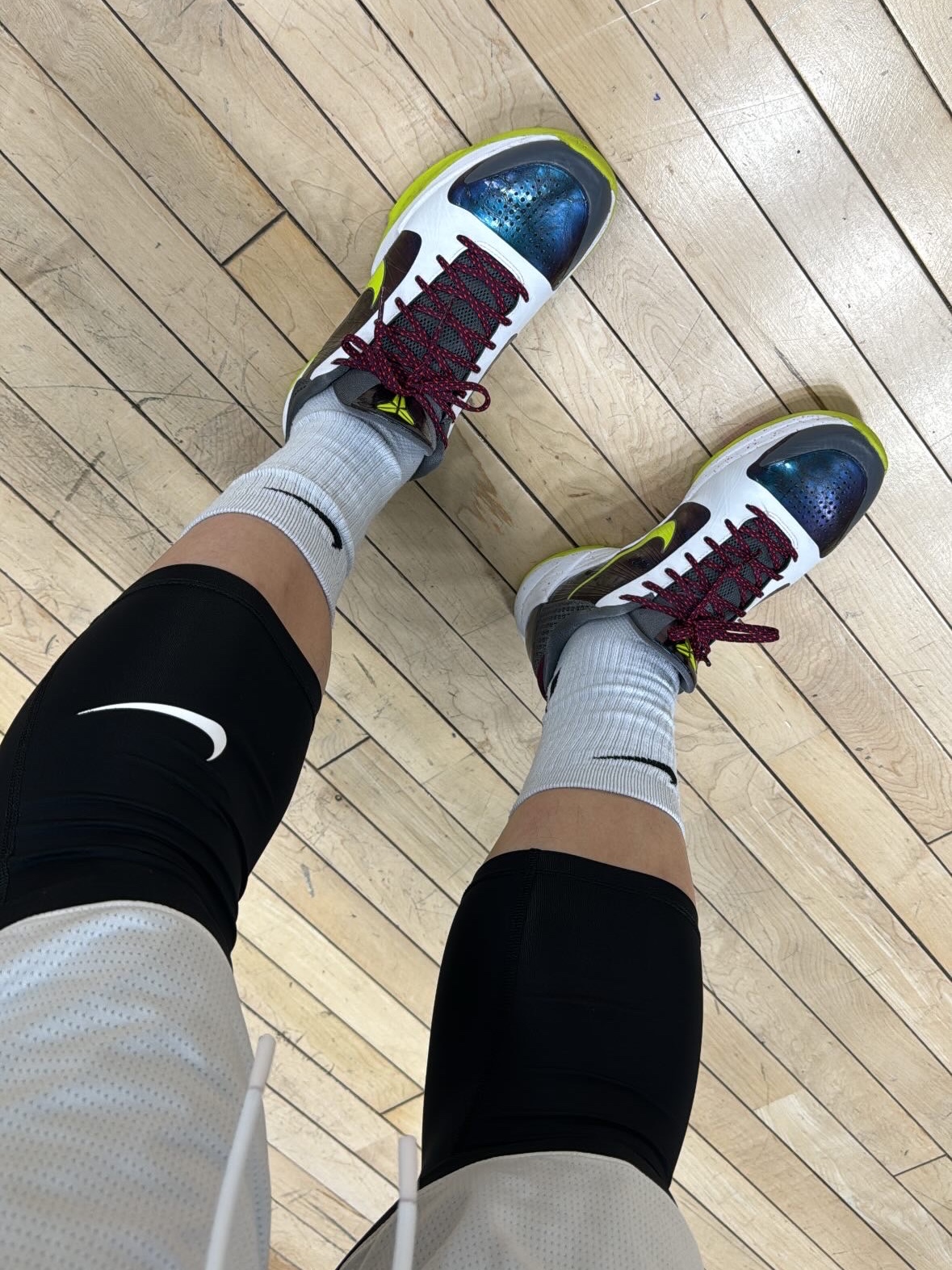 Nike Kobe 5 Protro Chaos 착용 스타일