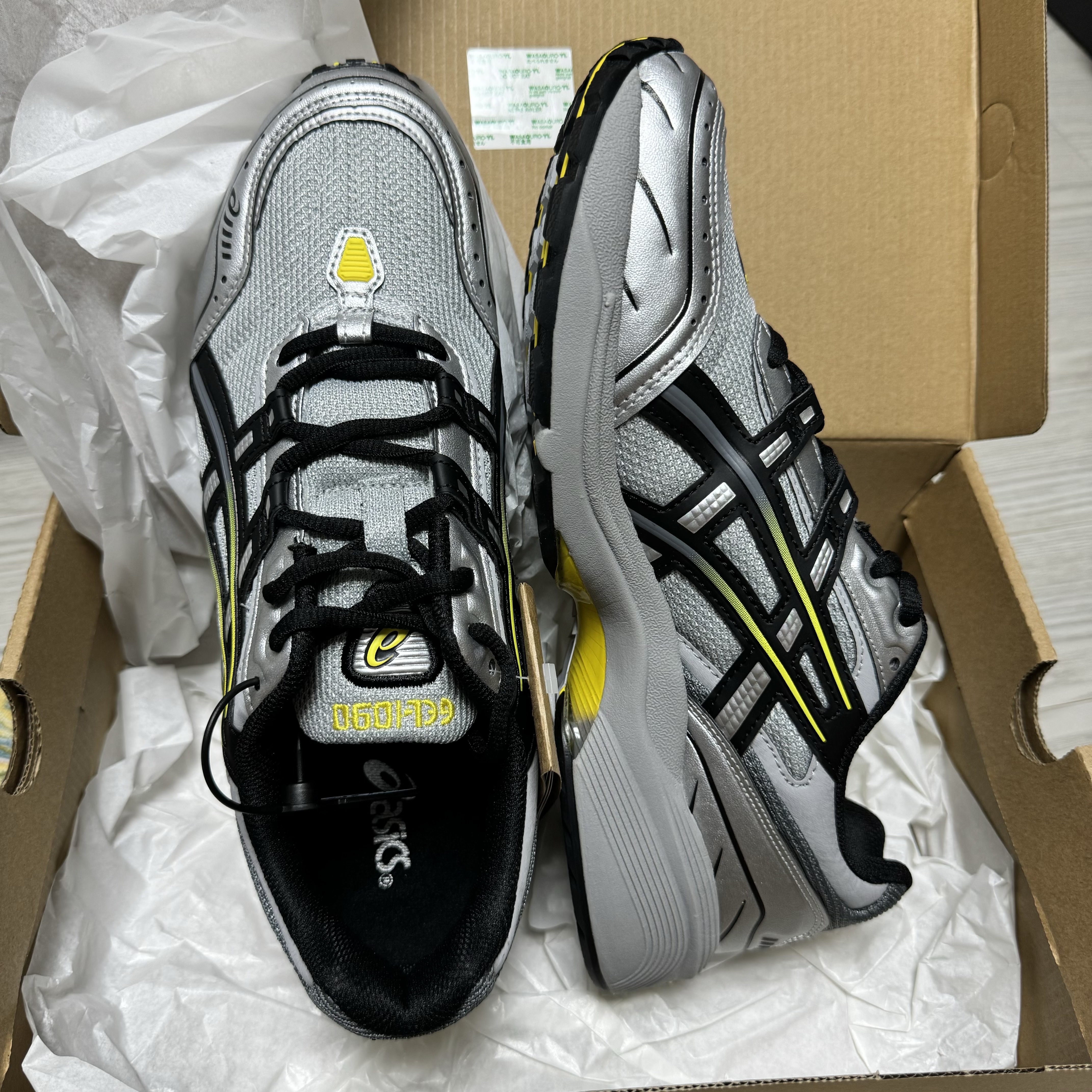 Asics Gel-1090 Mid Grey Black 착용 스타일