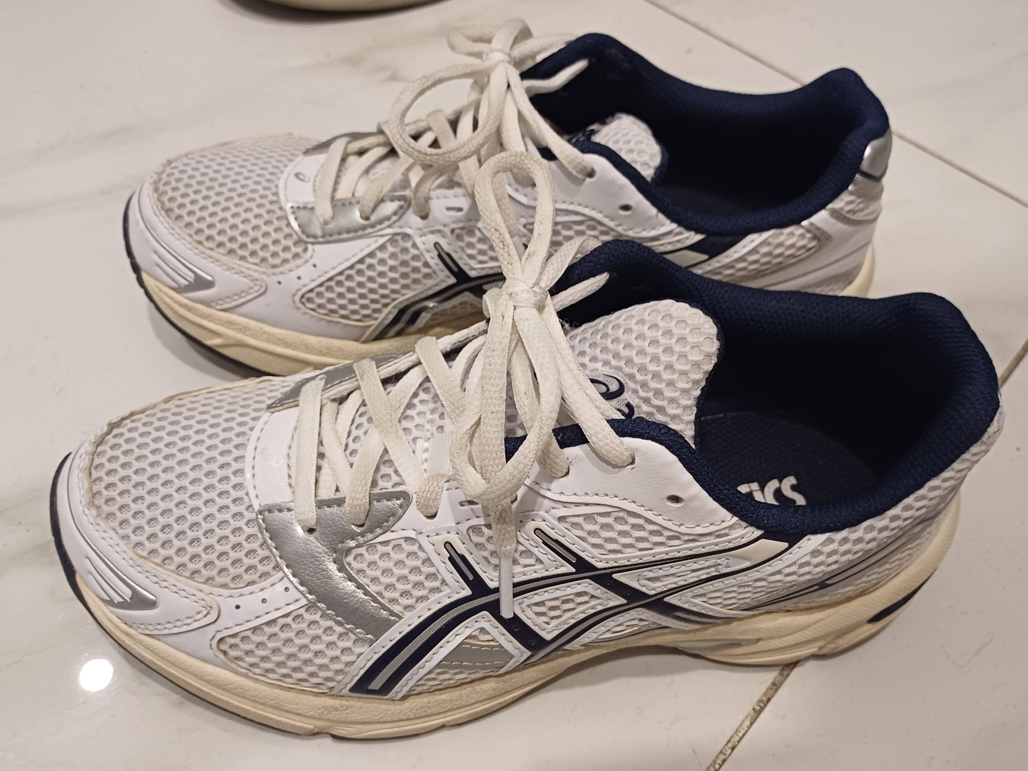 (W) Asics Gel-1130 White Midnight 착용 스타일 - 1
