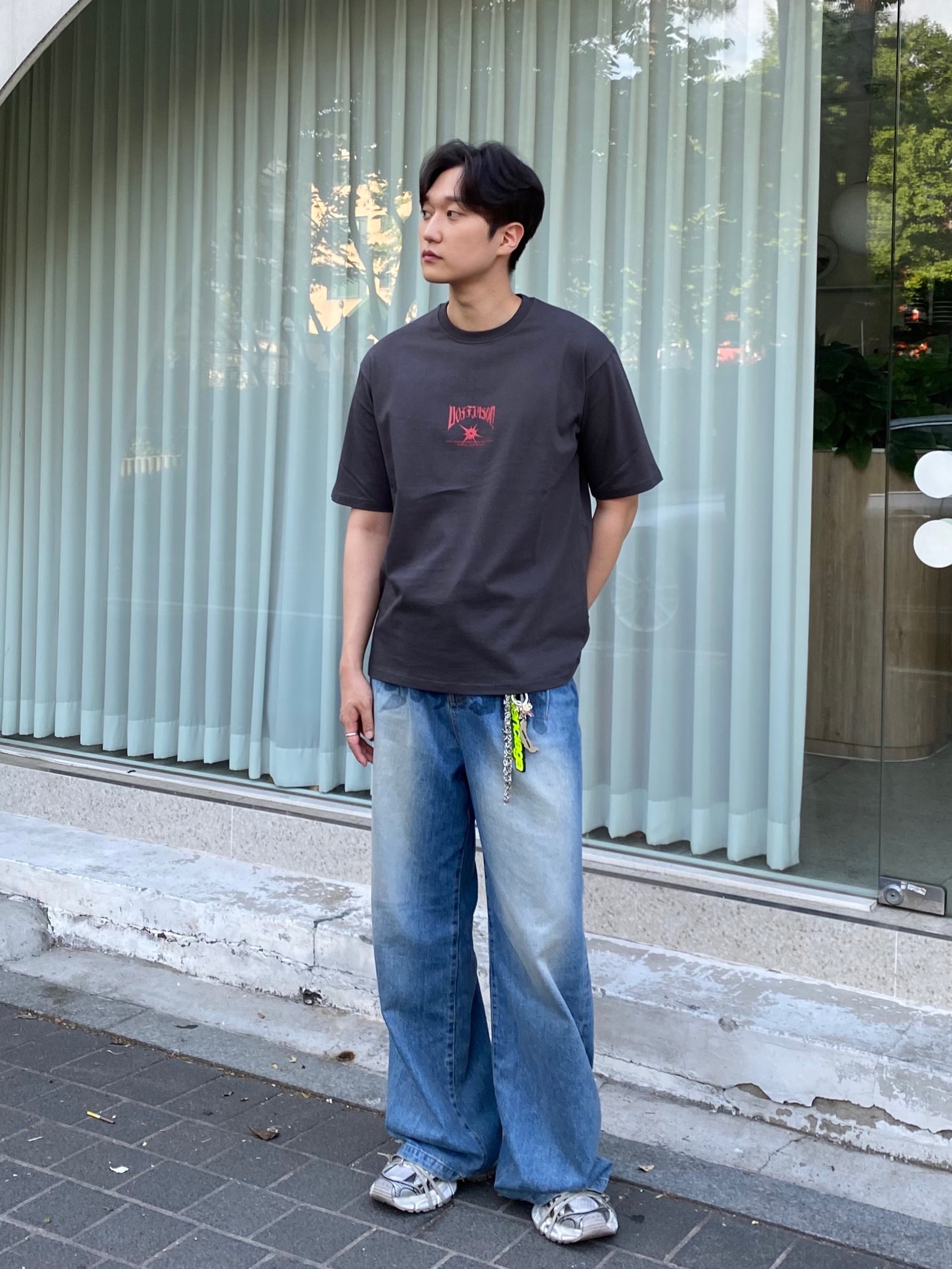 Balenciaga 3XL Sneakers Beige 착용 스타일 - 1