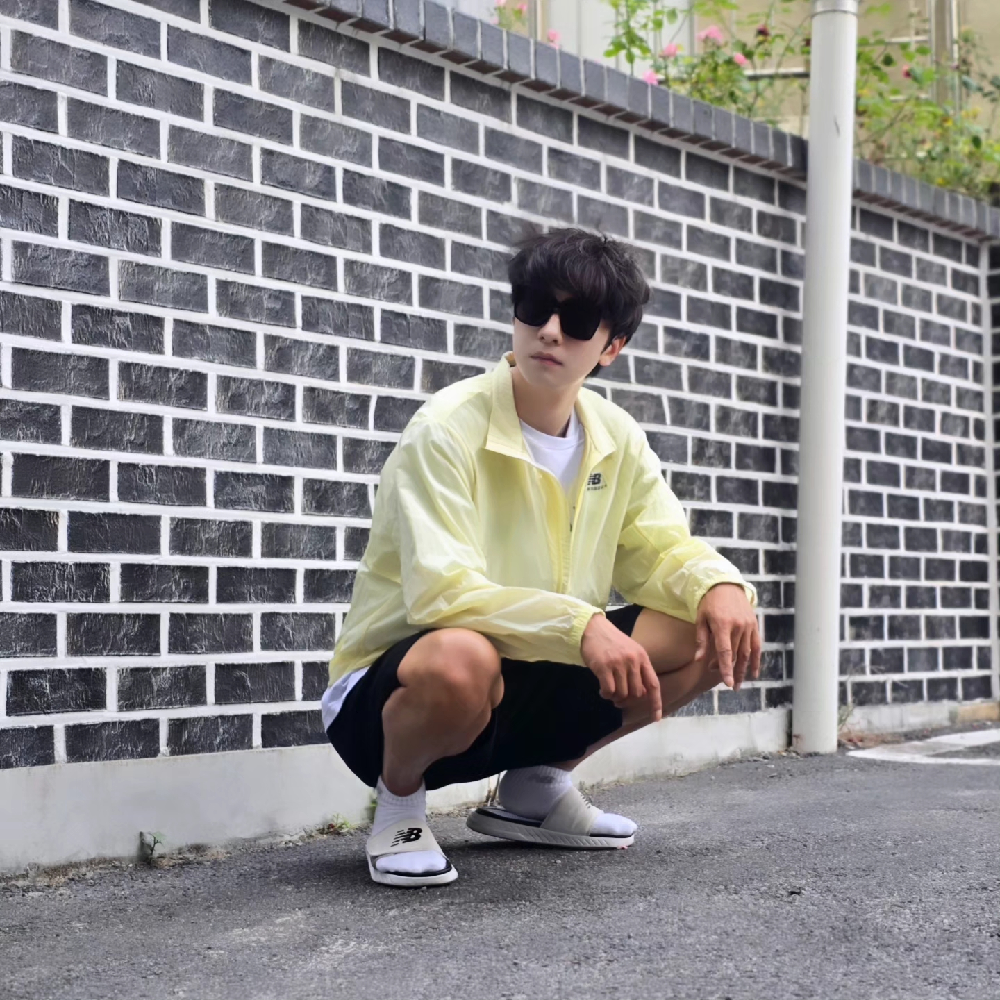 Millo Archive Minimalist Bermuda Half Pants Pine Green, New Balance Cushioning Slide White 착용 스타일 - 5