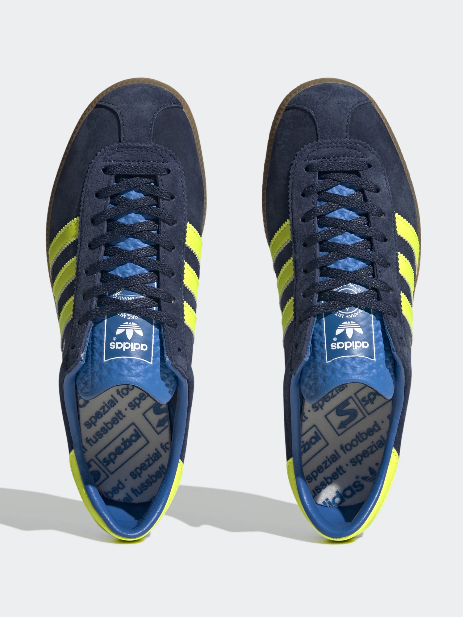 Adidas Hochelaga Spezial Night Indigo 착용 스타일