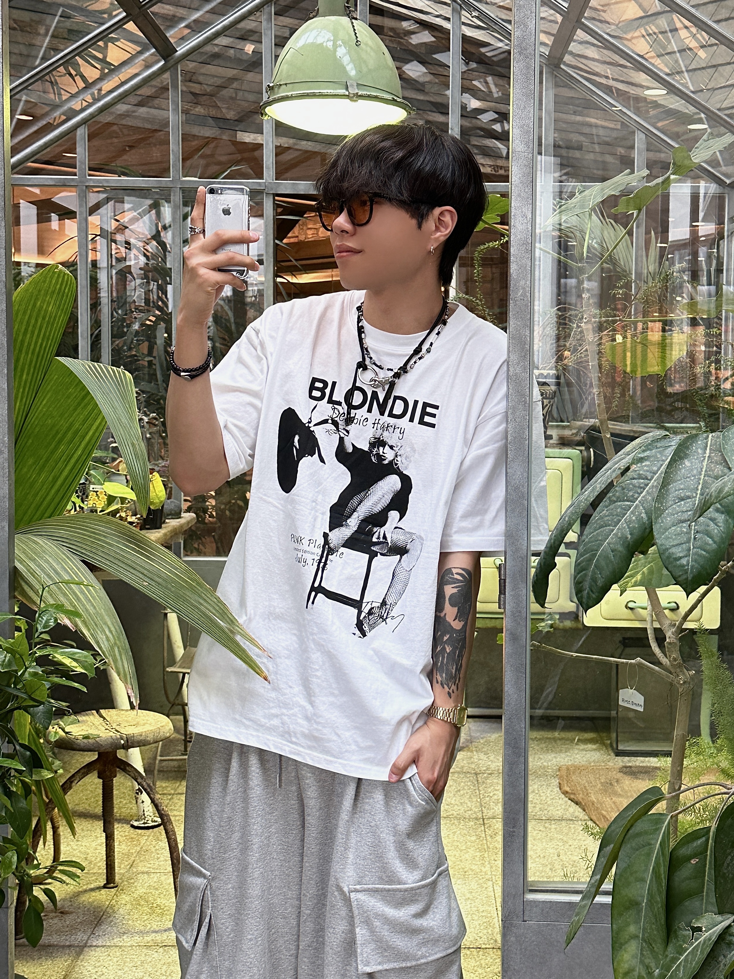 Maison Mihara Yasuhiro Blakey OG Sole OH Canvas Low-top Sneakers White 착용 스타일 - 1