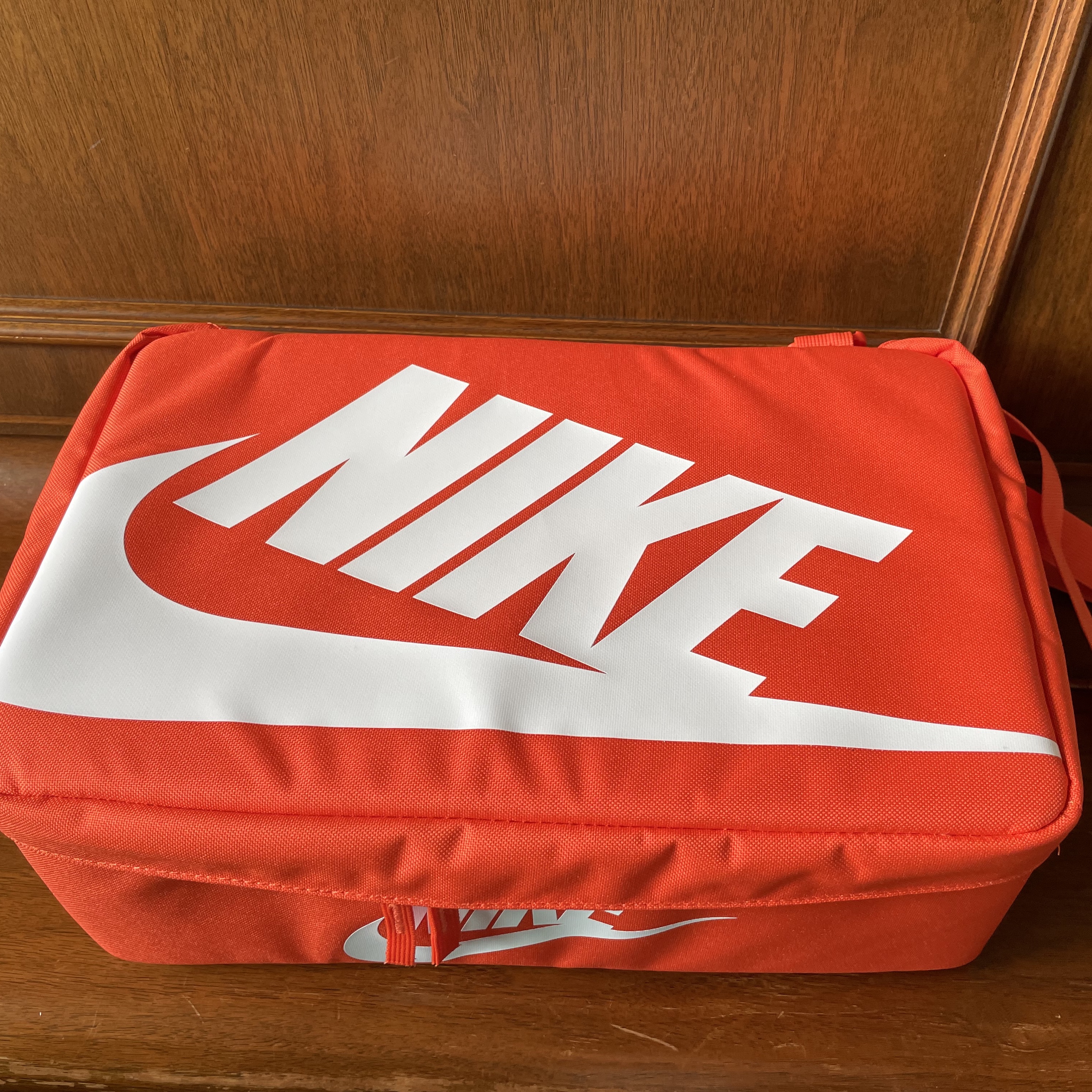 Nike Shoebox Bag 12L Orange White 착용 스타일