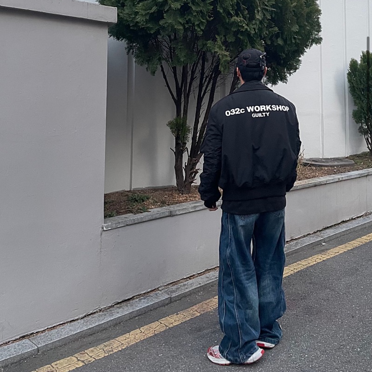 Balenciaga 3XL Sneakers White Red 착용 스타일 - 2