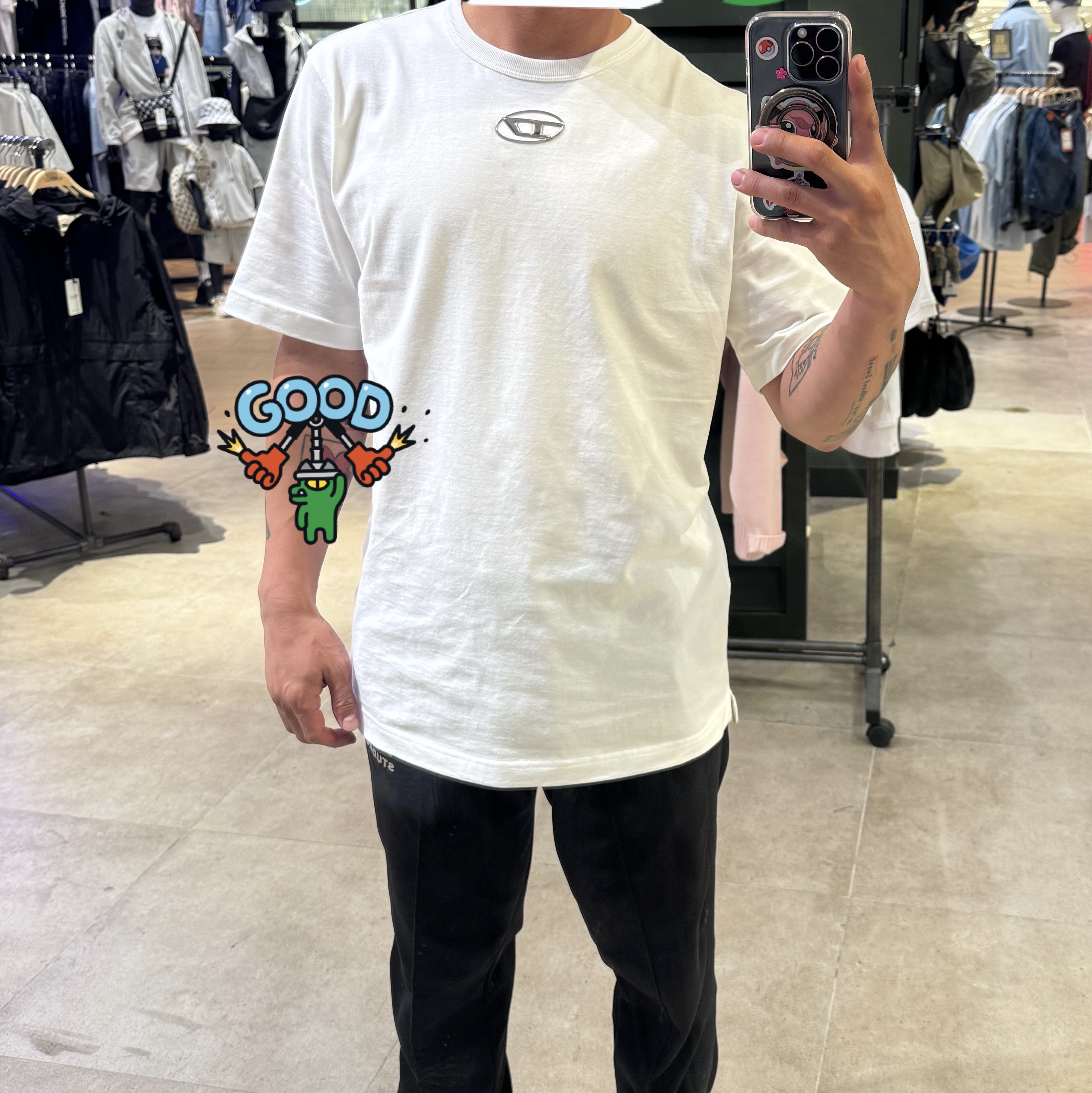 Diesel T-Just-Od T-shirt White, IAB Studio Track Pants Black 착용 스타일