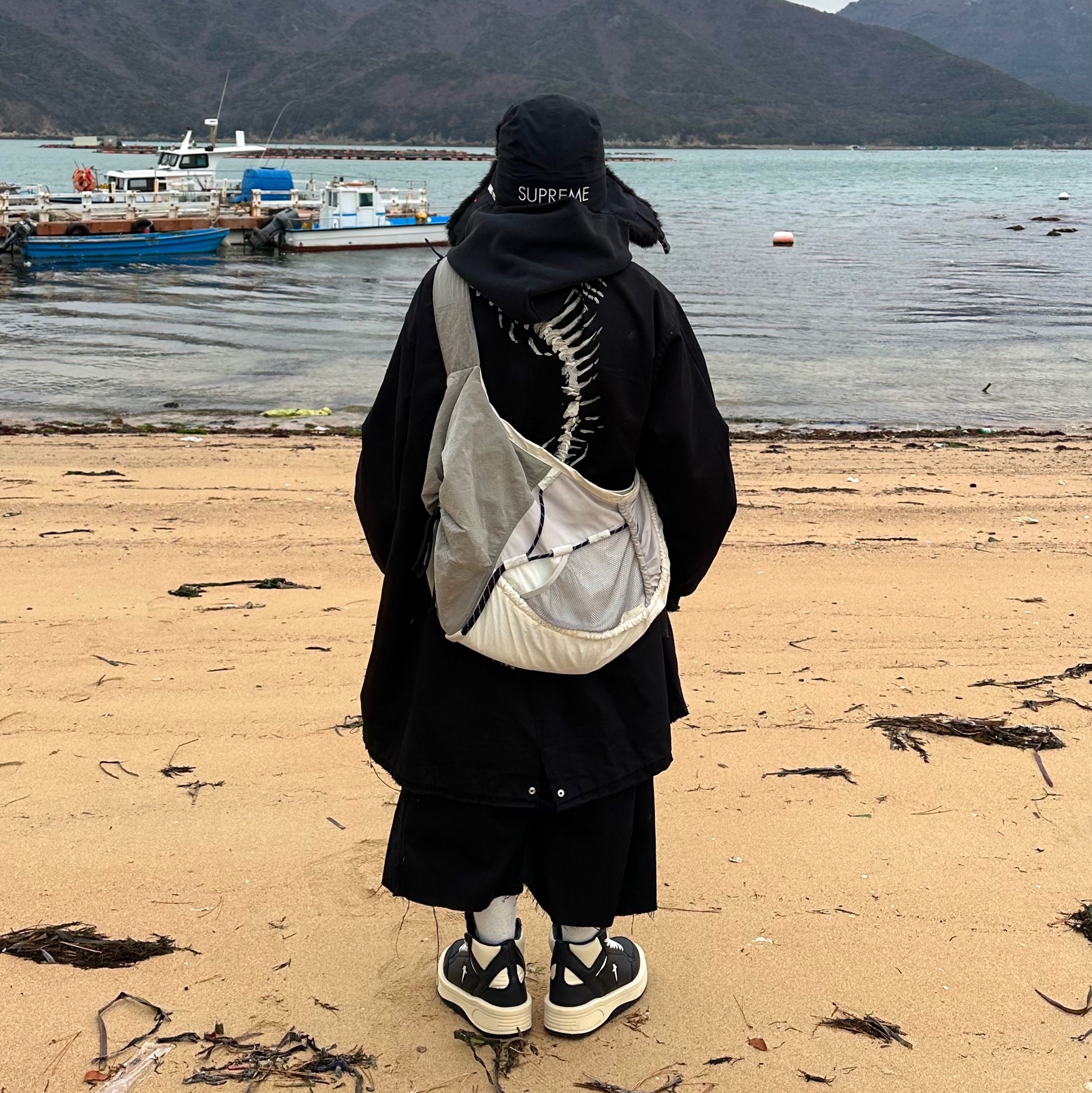 Supreme Gore-Tex Taped Seam Trooper Black - 18FW, Converse x Drkshdw Turbowpn Black Cream 착용 스타일
