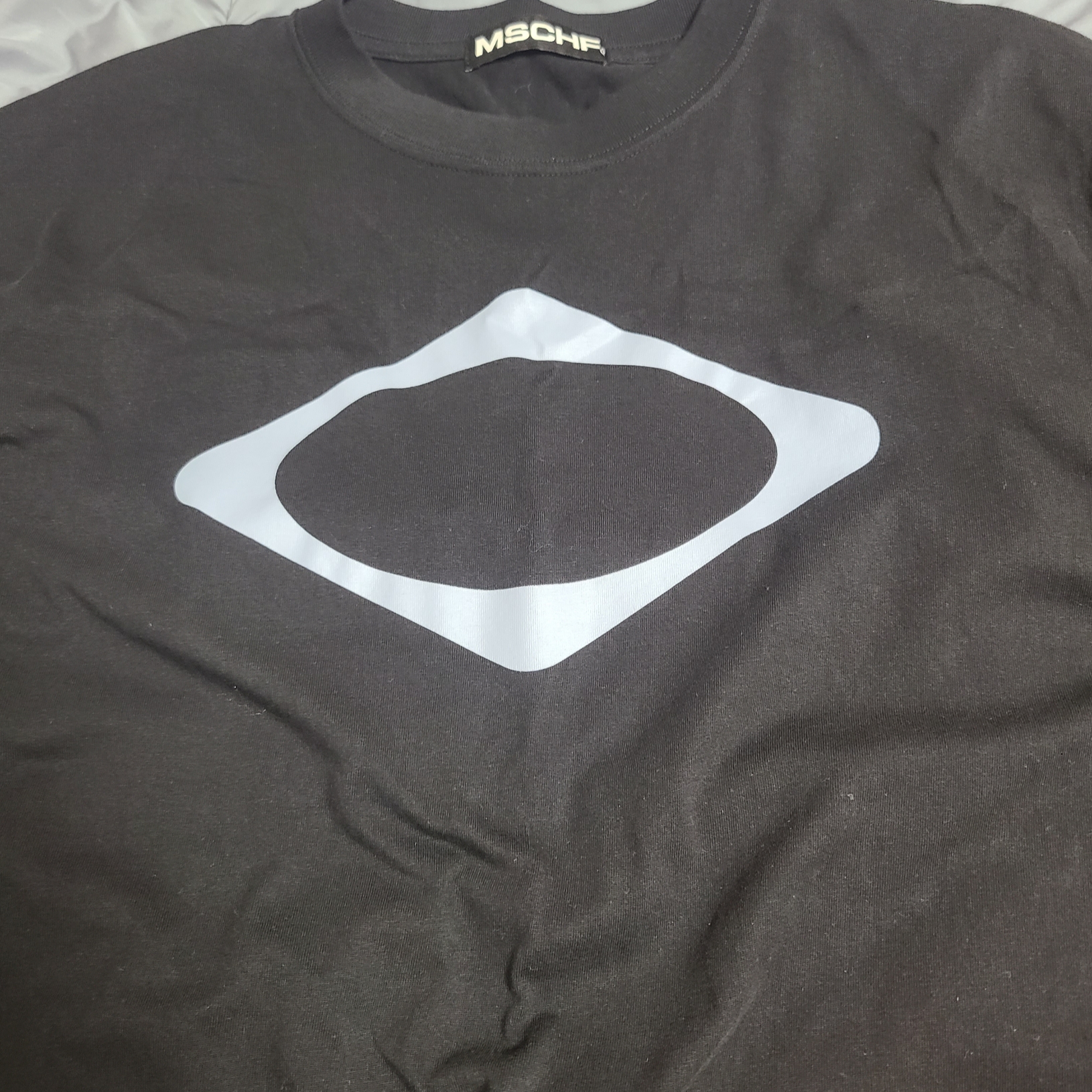 Mischief Rhombus Basic T-Shirt Black 착용 스타일