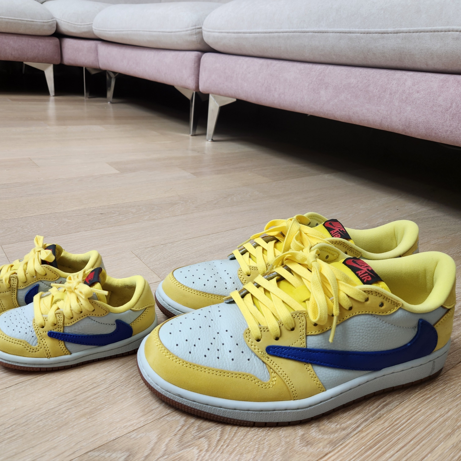 (TD) Jordan 1 x Travis Scott Retro Low OG SP Canary, (W) Jordan 1 x Travis Scott Retro Low OG SP Canary 착용 스타일 - 4